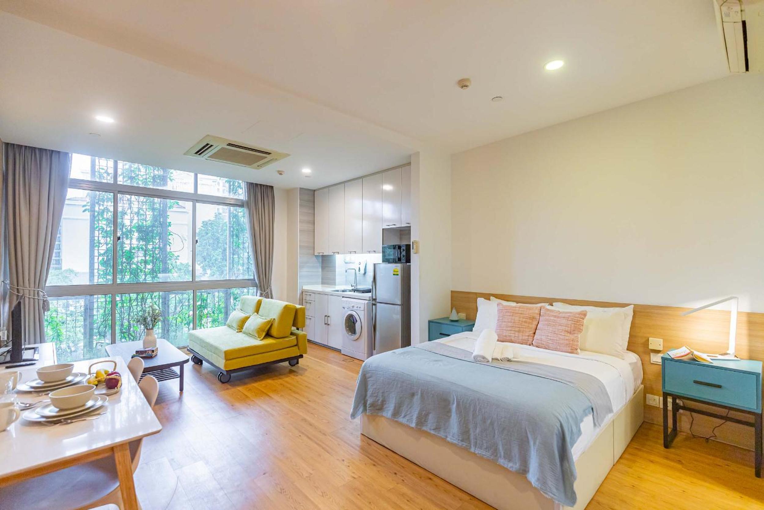 Studio Apartment