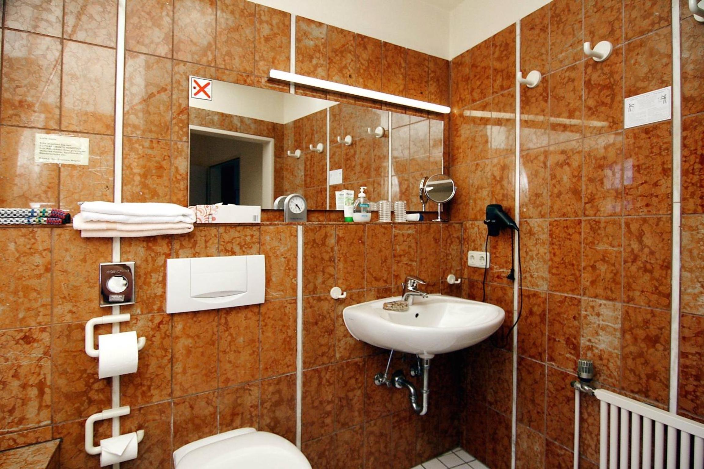 Double Room - Photo 4