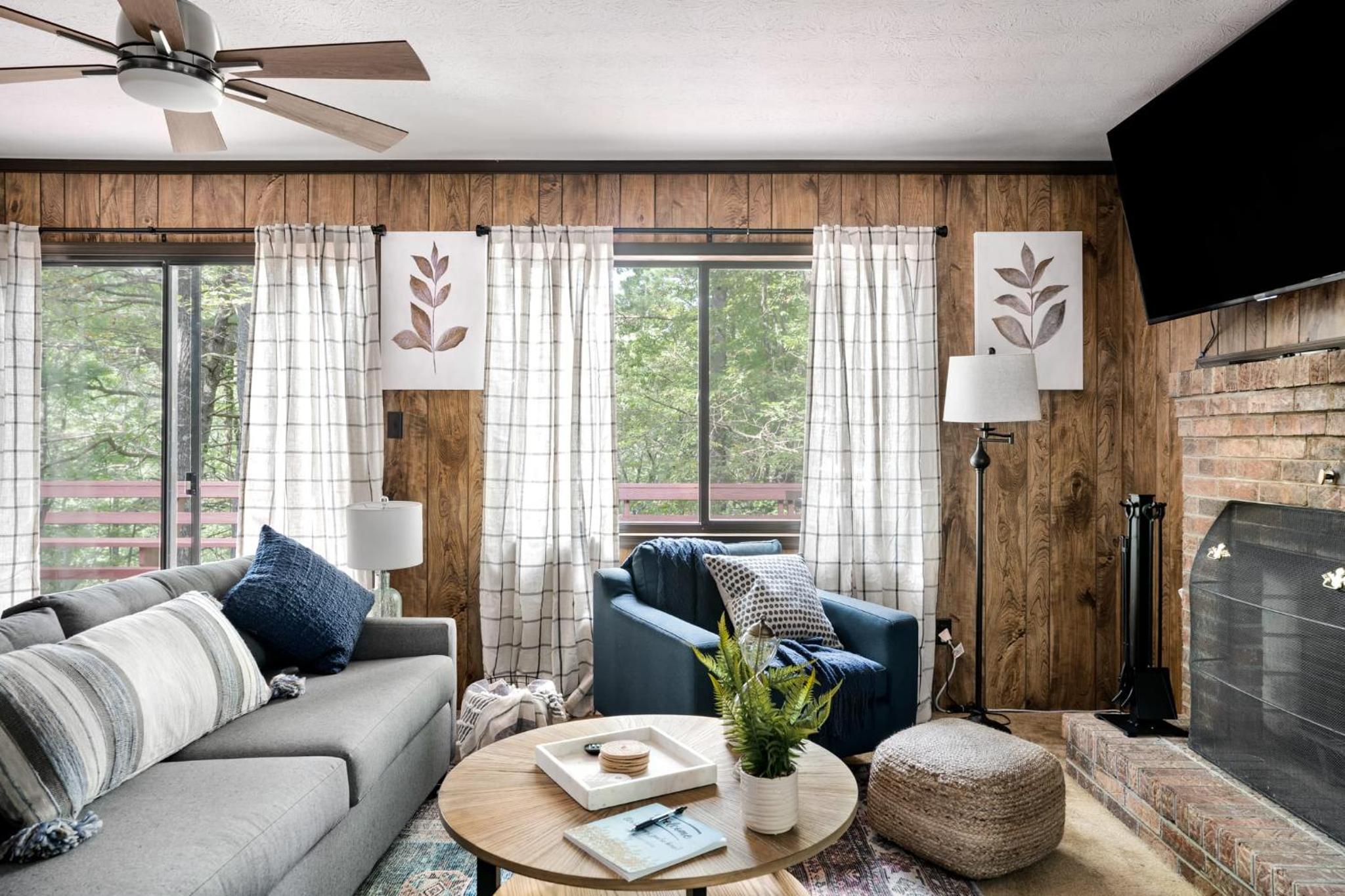 Family Room photo 2
