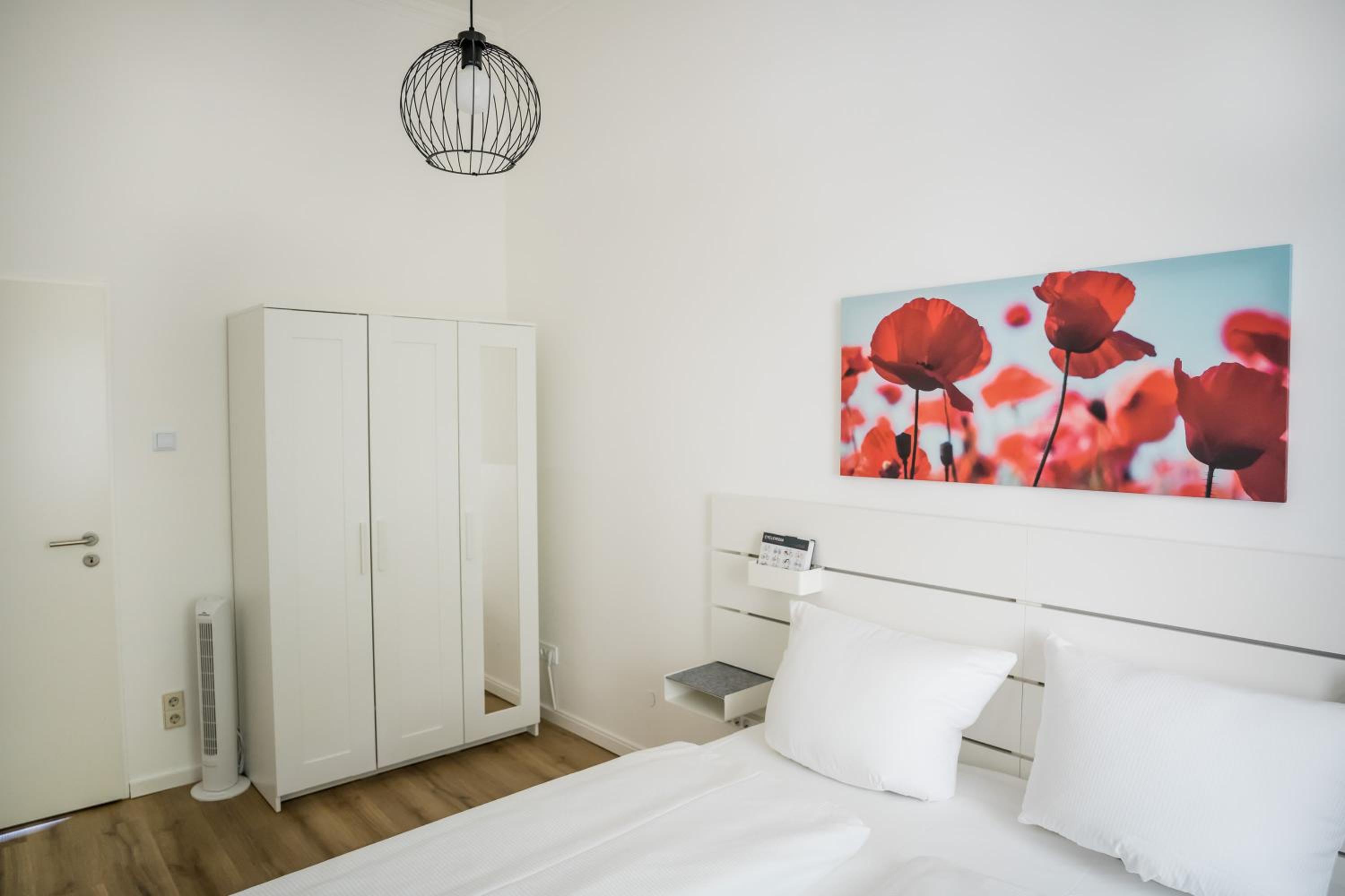 Apartment photo 2