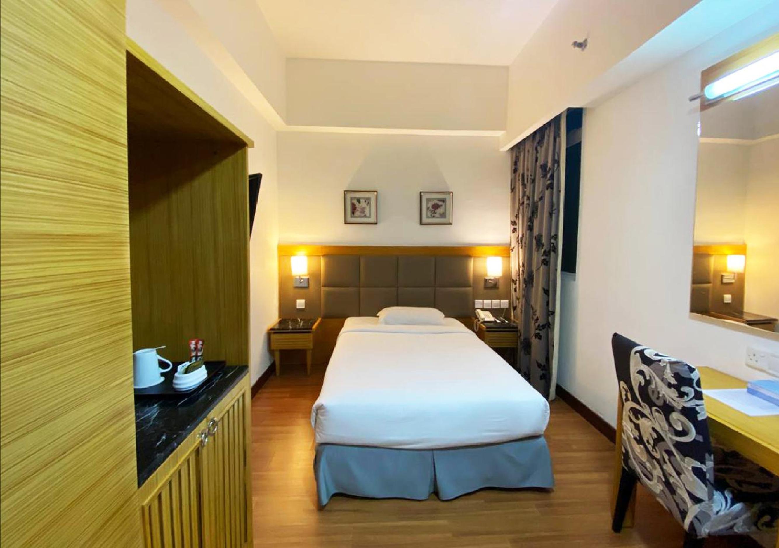 Single Room with Private Bathroom
