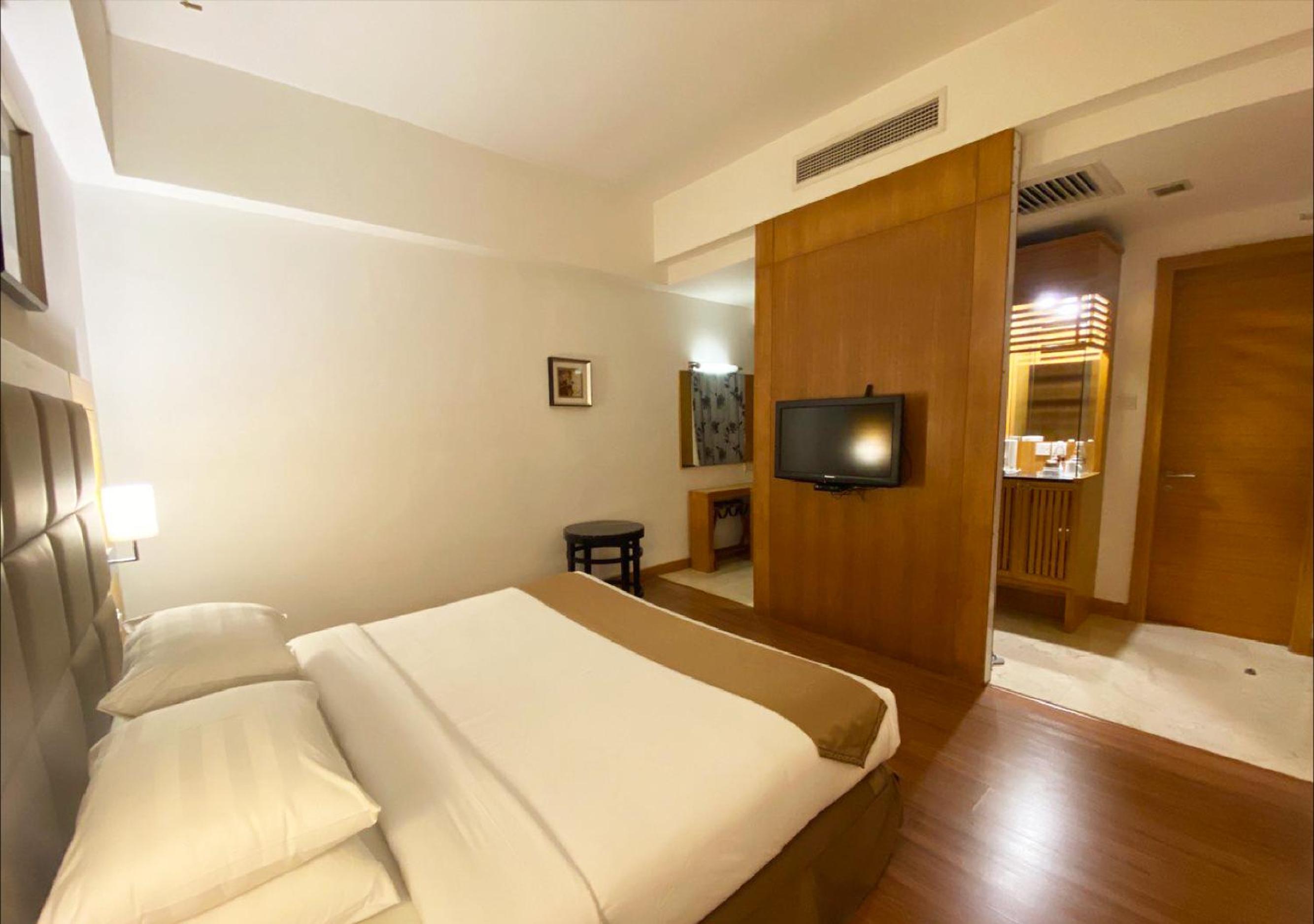 Deluxe Double Room photo 3