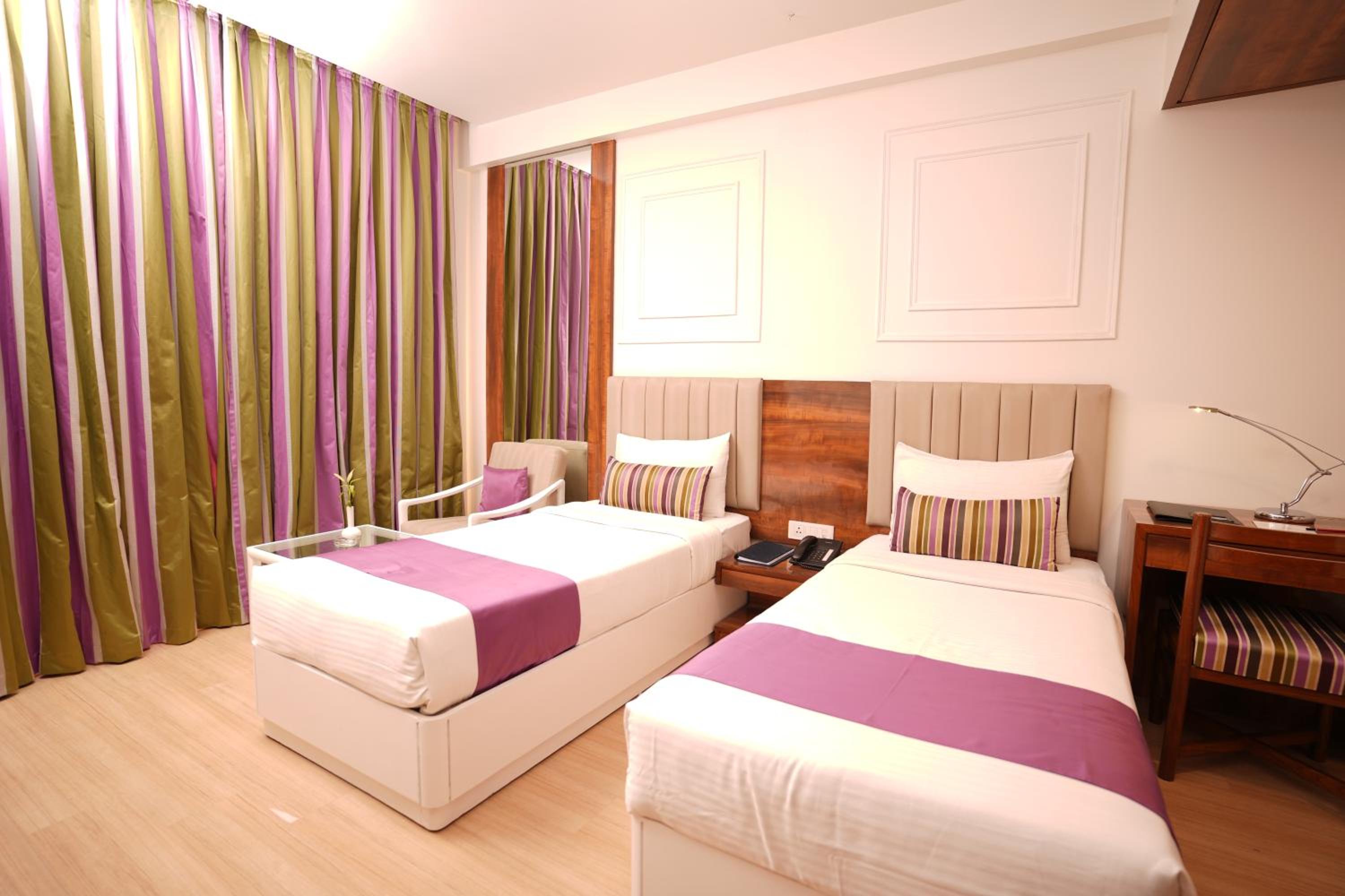Deluxe Twin Room photo 3