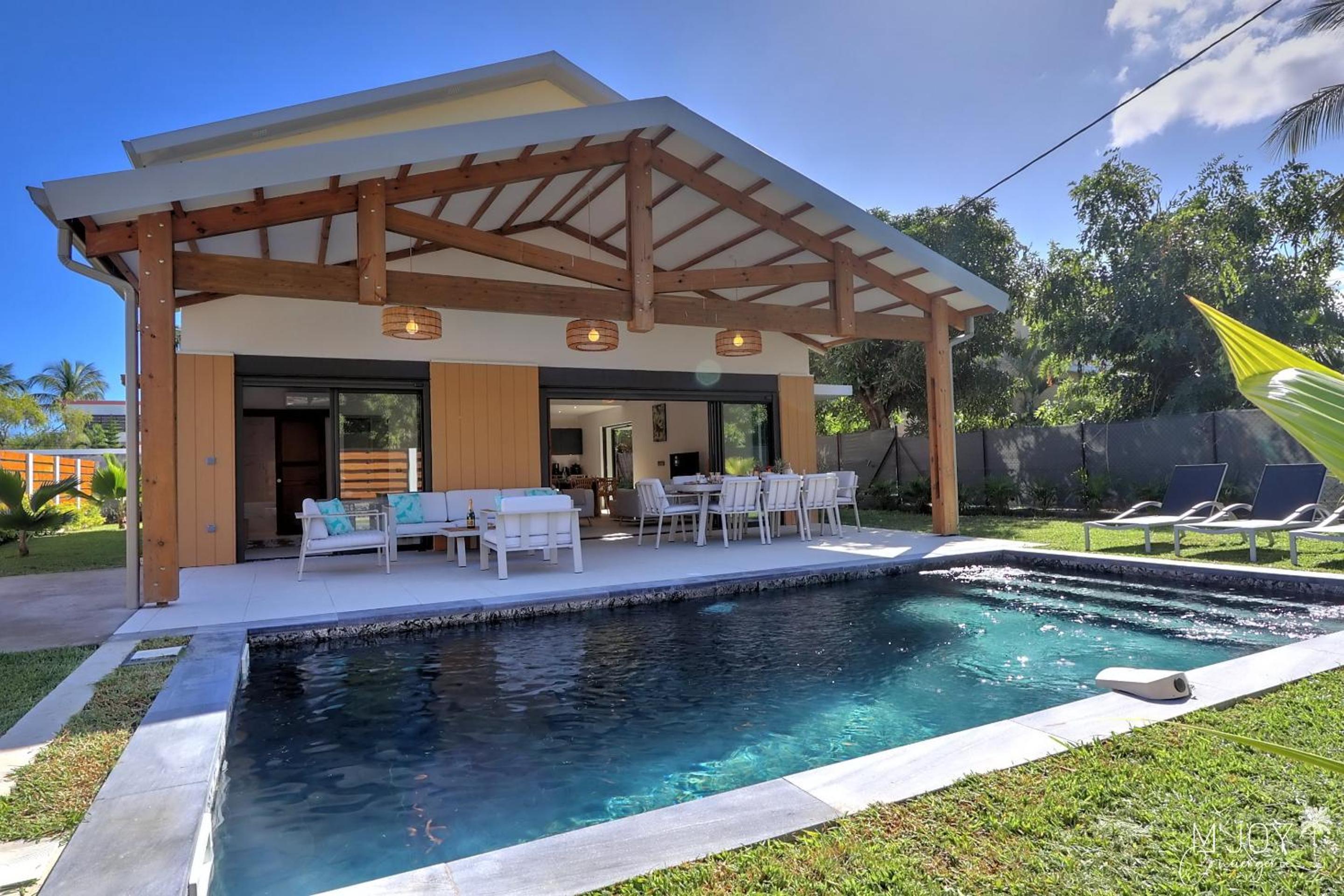 Four-Bedroom House photo 1