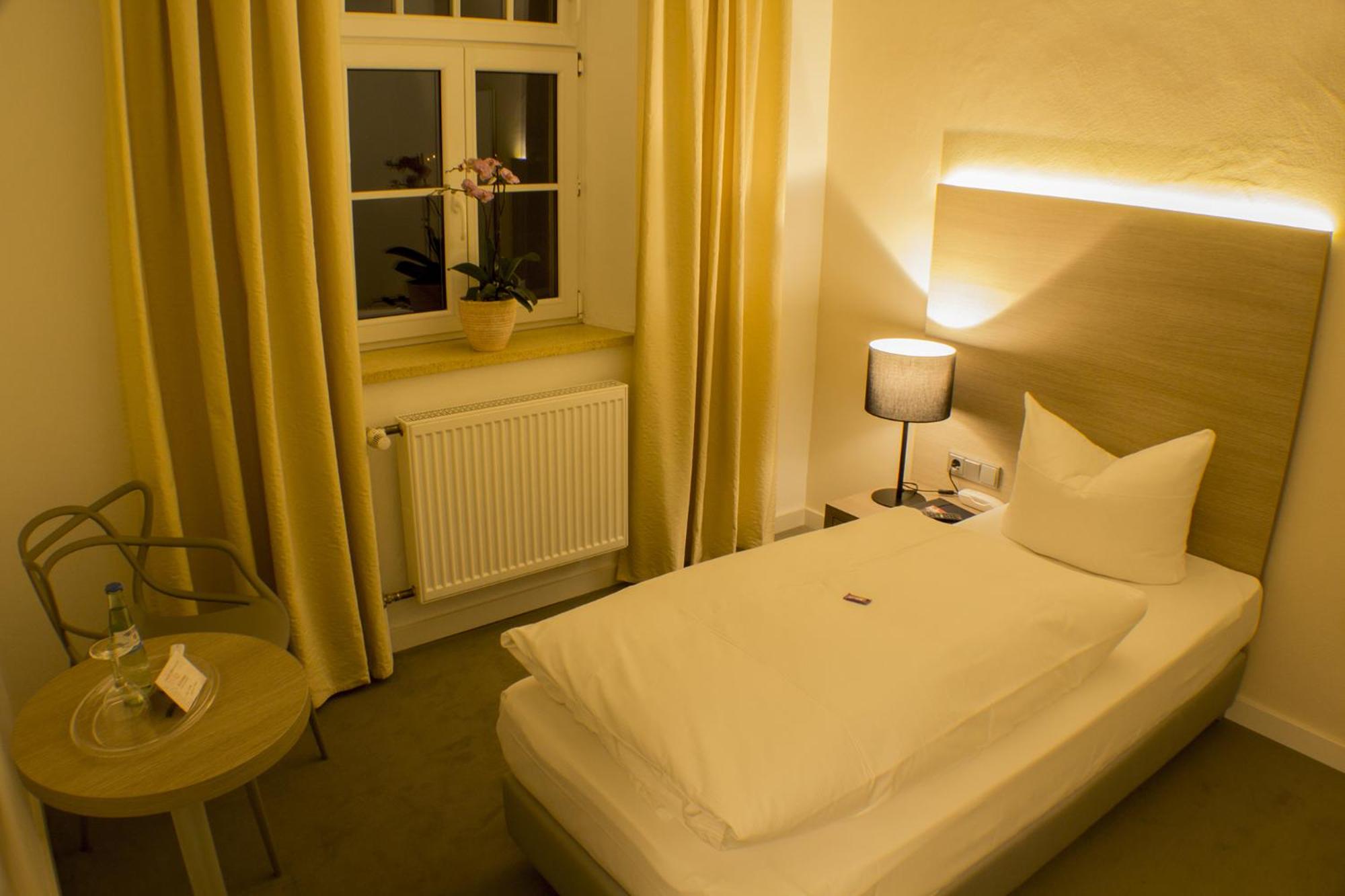 Single Room photo 1
