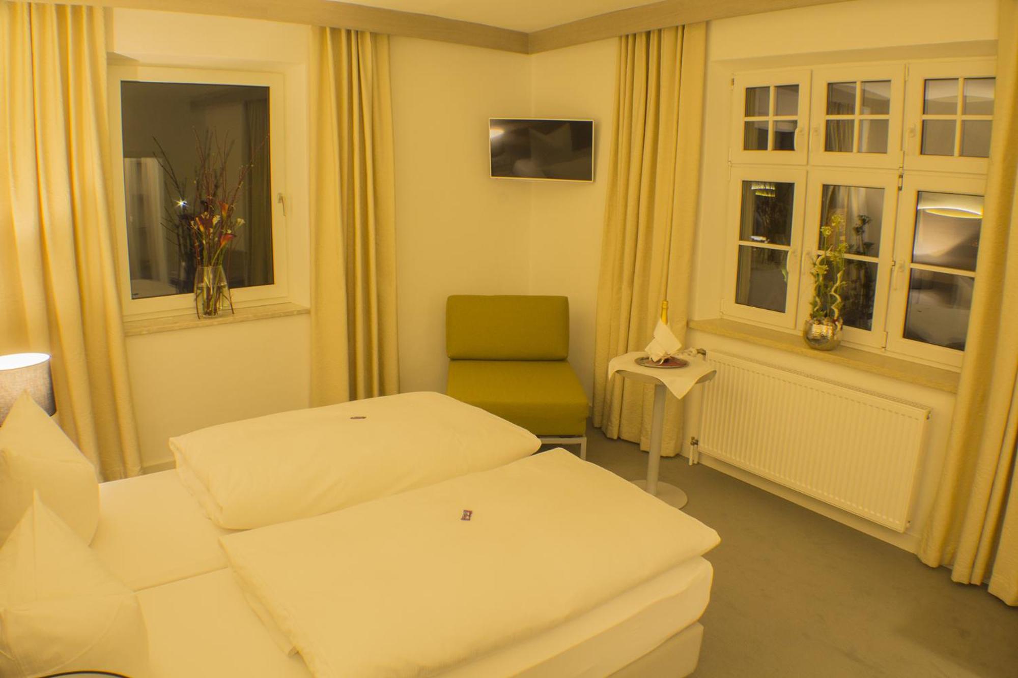 Double Room - Photo 14