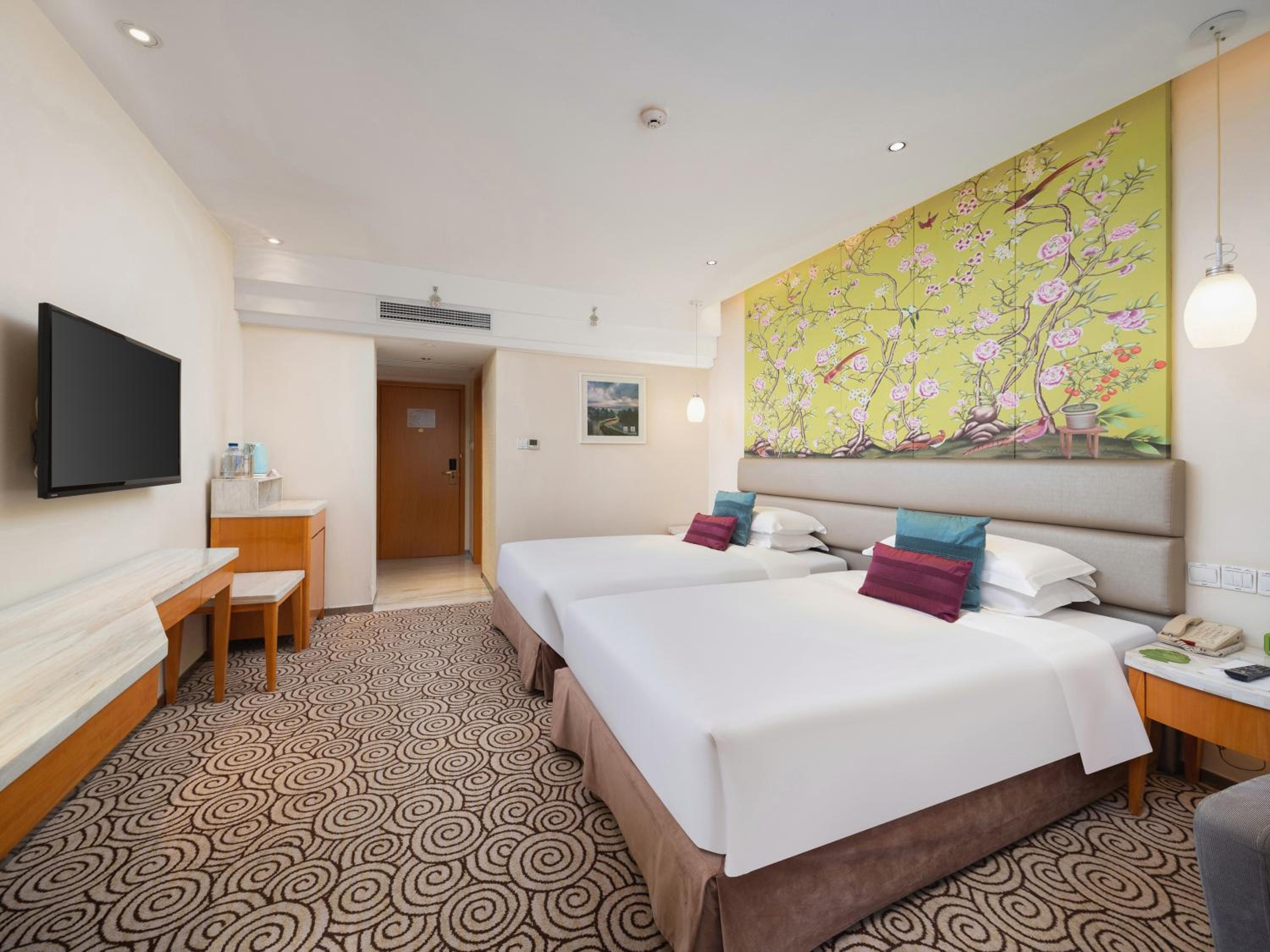 Elegant Twin Room(9th - 12th Floor) photo 2