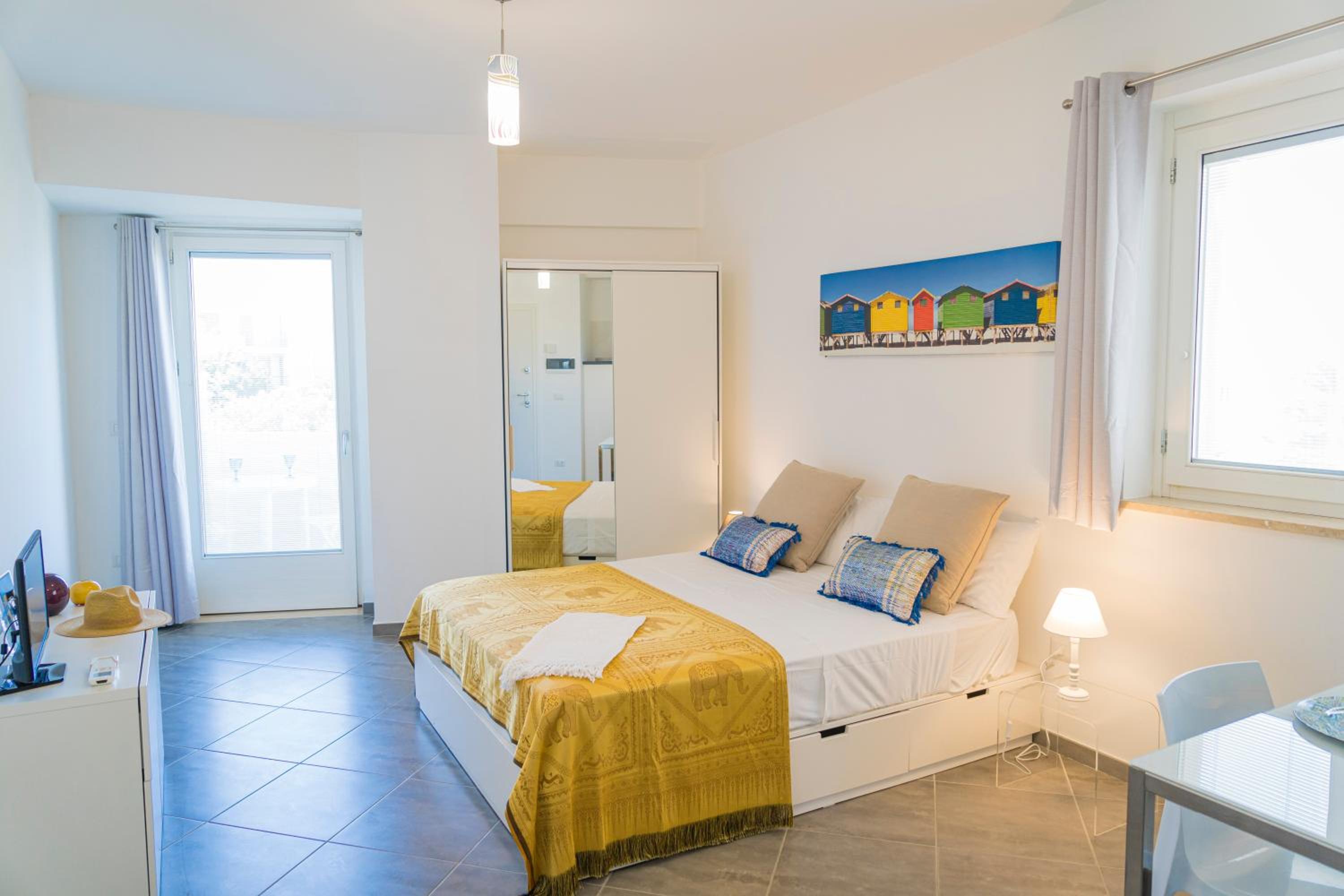 Studio Apartment photo 1