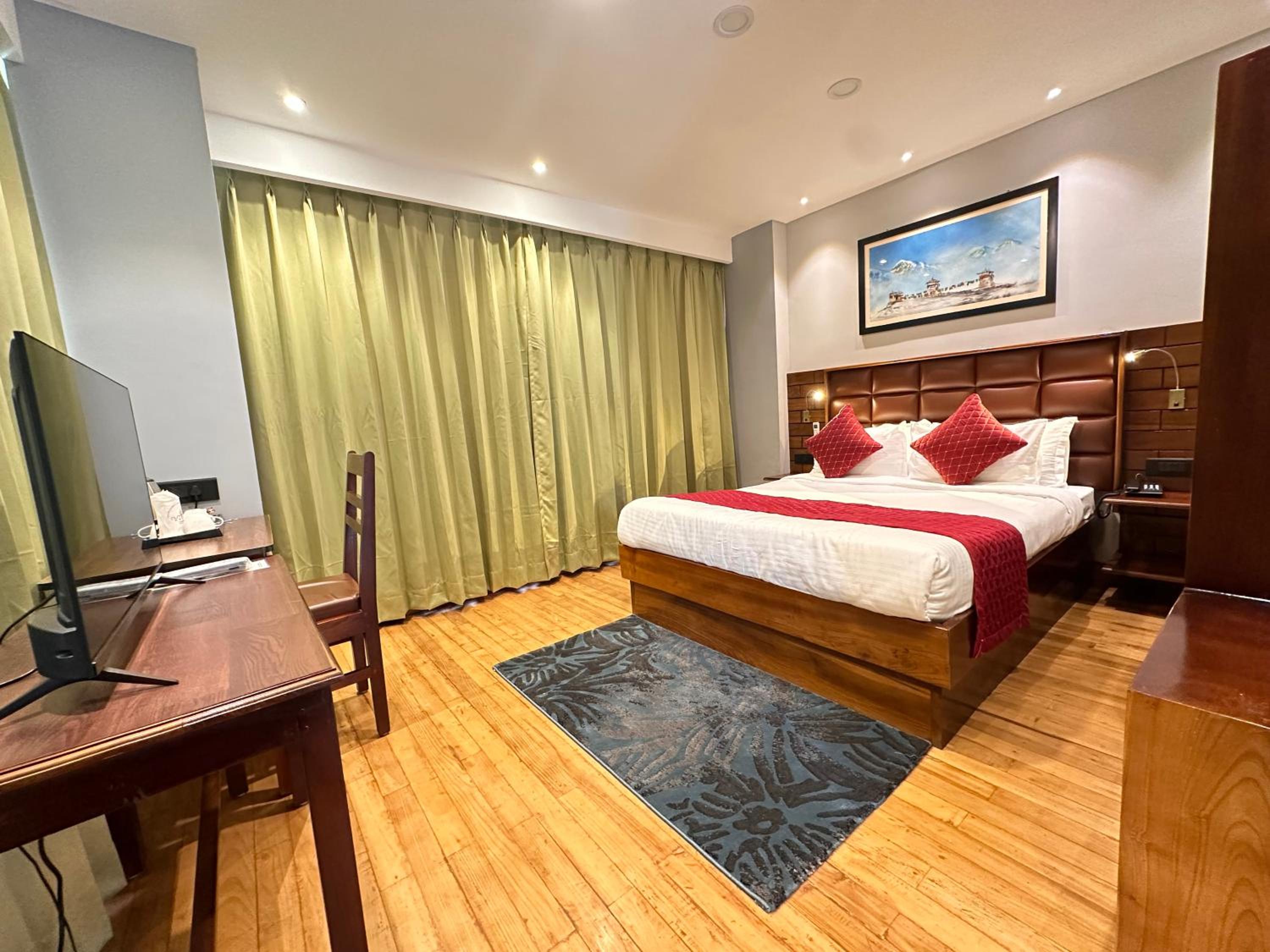 Queen Room photo 3