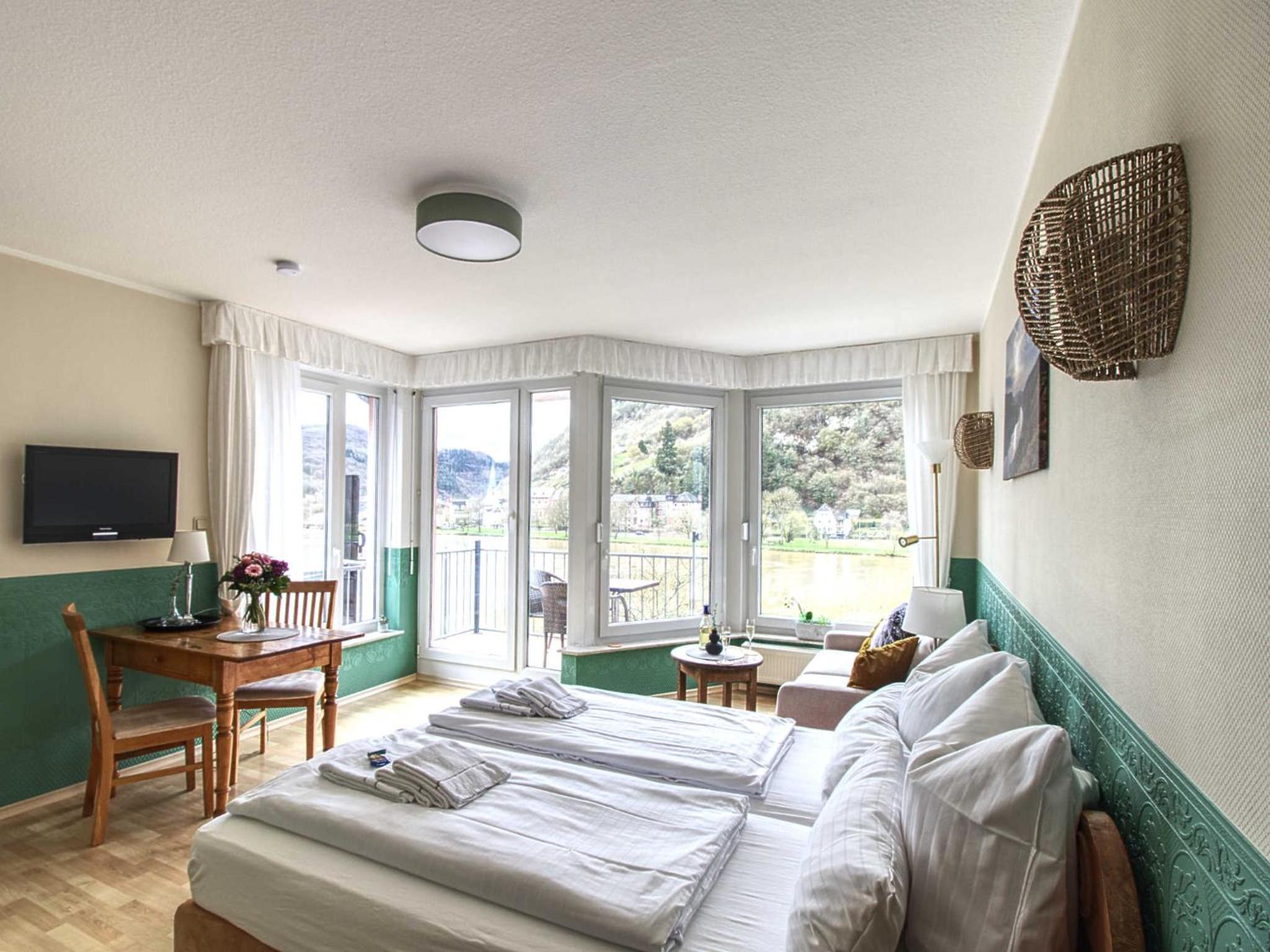 Apartment with Balcony photo 1