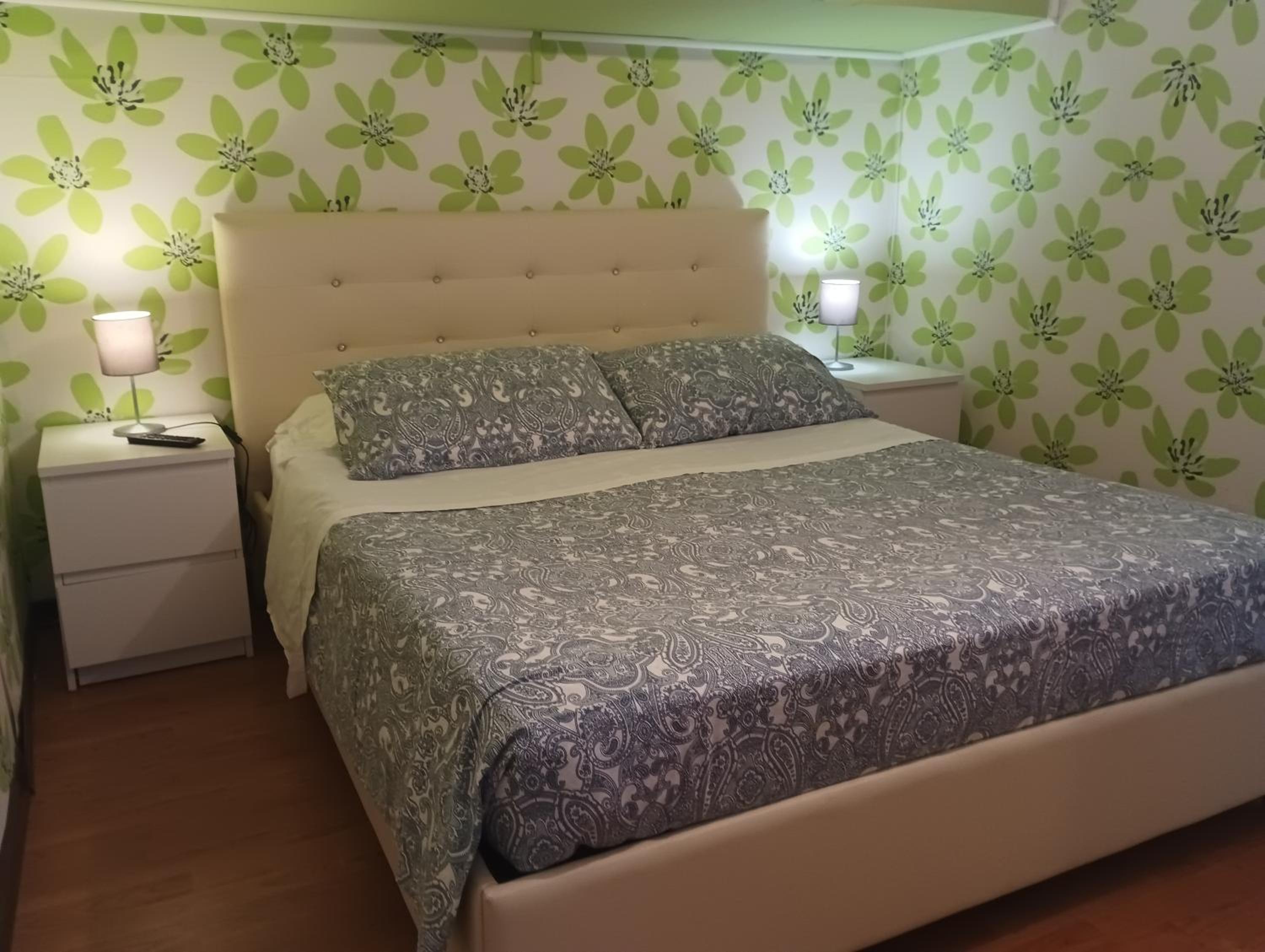 Queen Room with Spa Bath