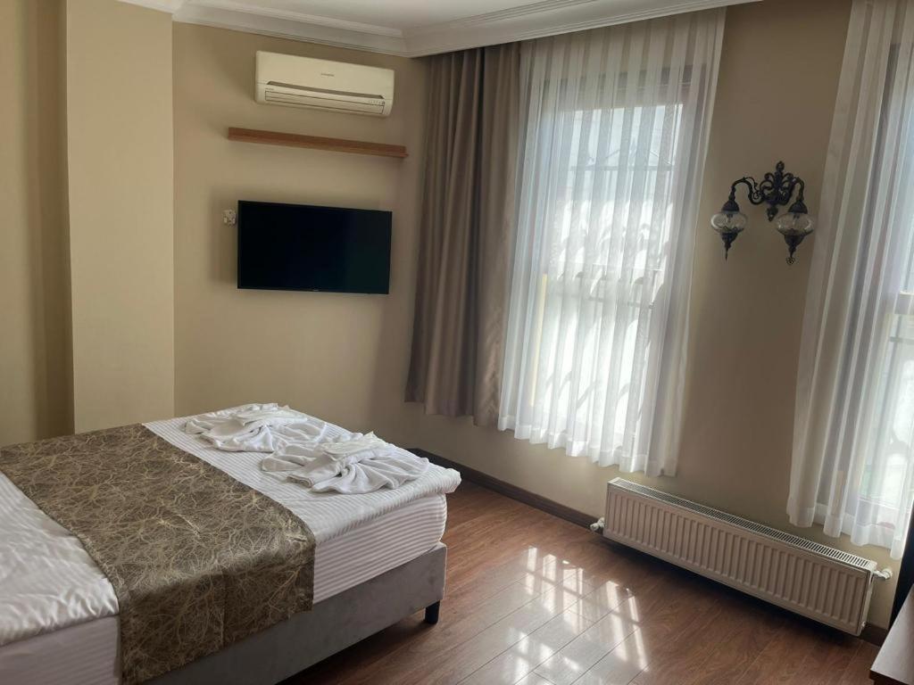 Deluxe Triple Room photo 2