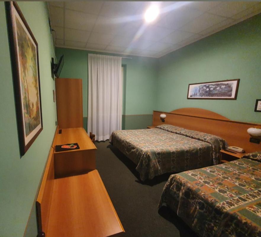 Triple Room - Photo 10