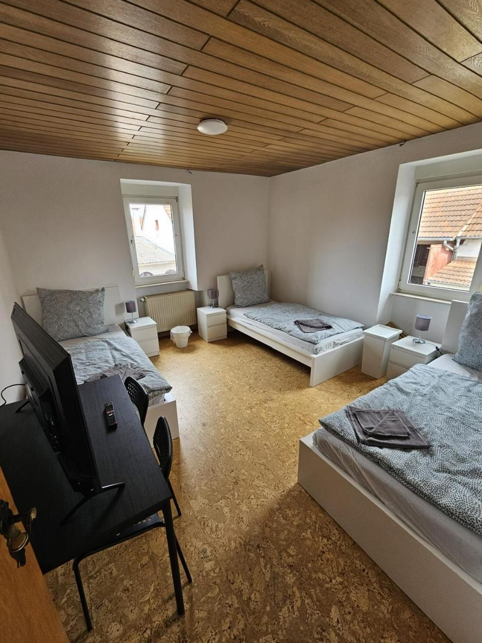 Three-Bedroom Apartment - High Floor photo 3
