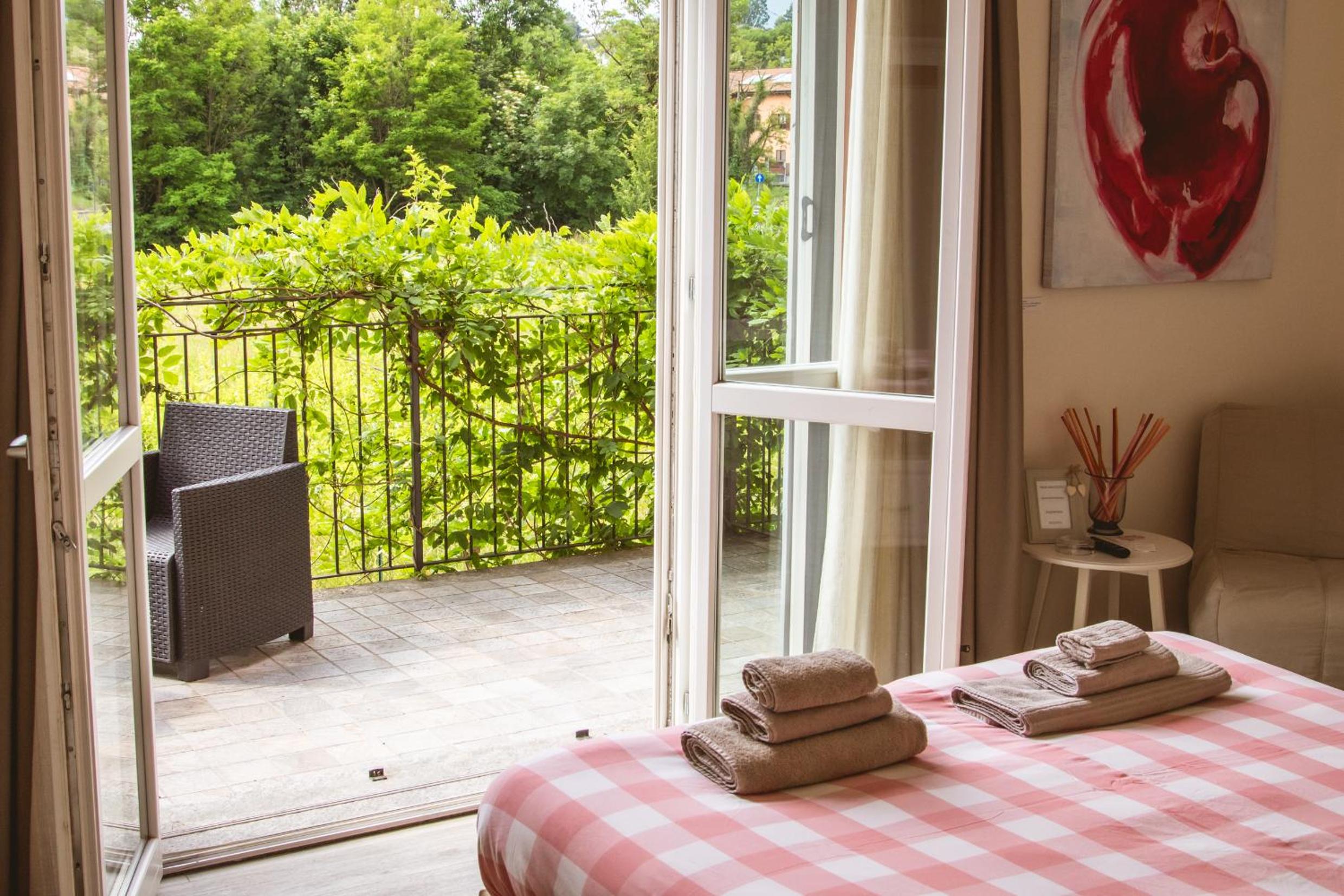 Standard Double Room - Photo 6