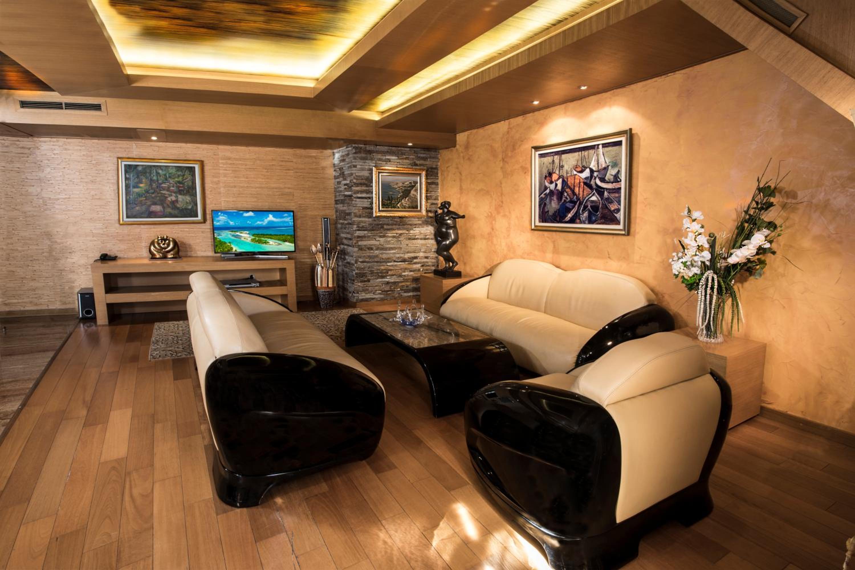 Presidential Suite photo 2