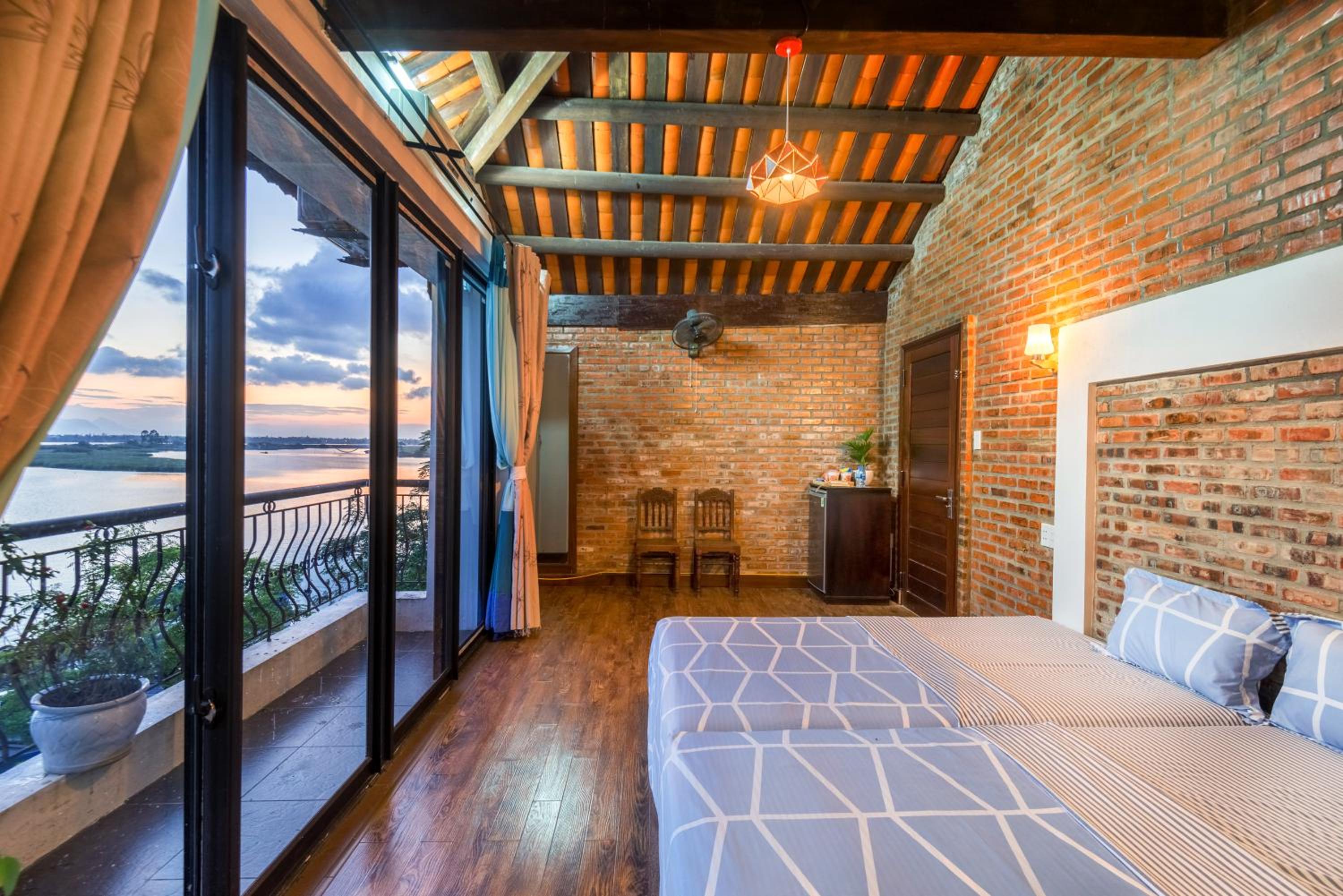 Double Room with Lake View