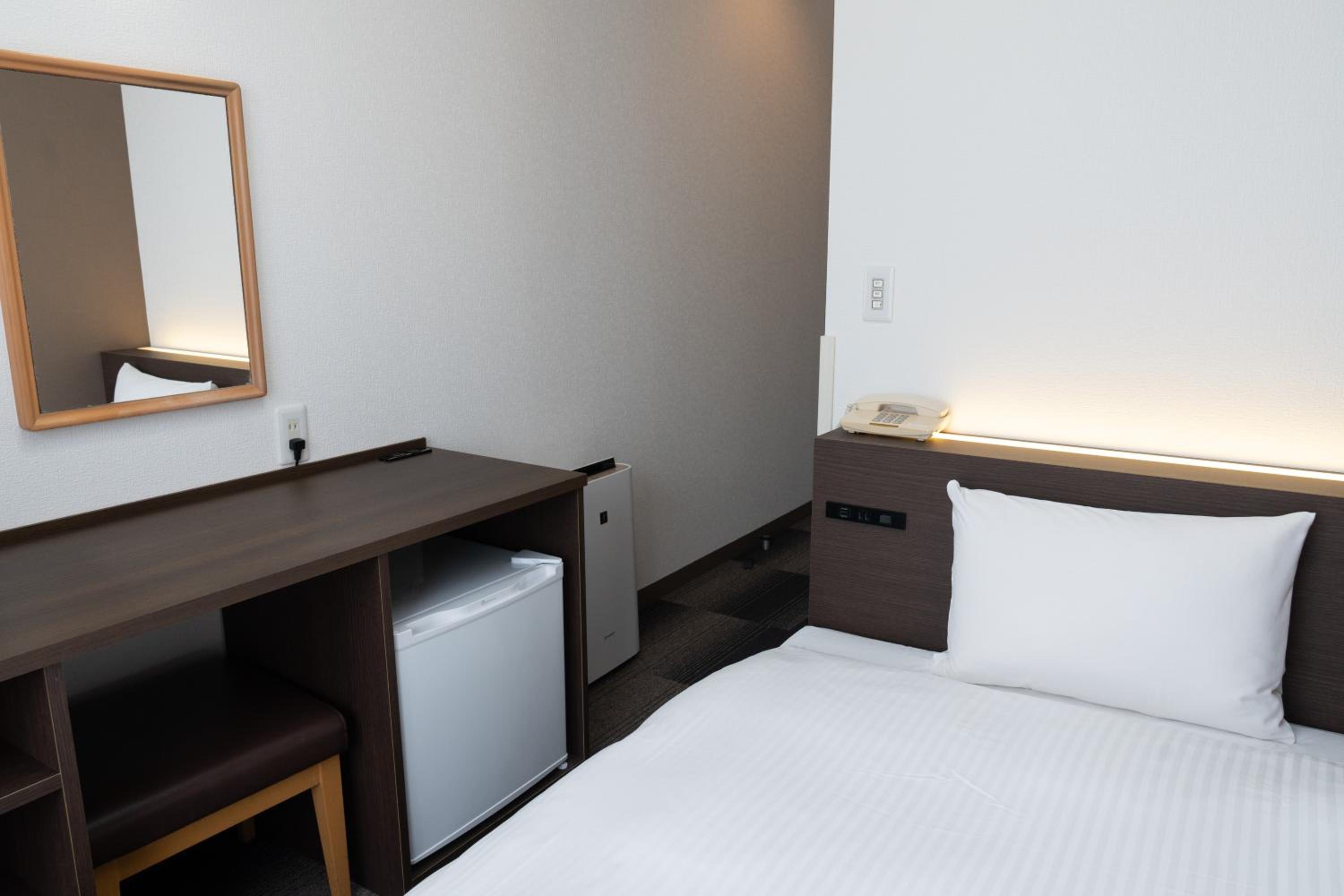 Single Room - Non-Smoking - Photo 5