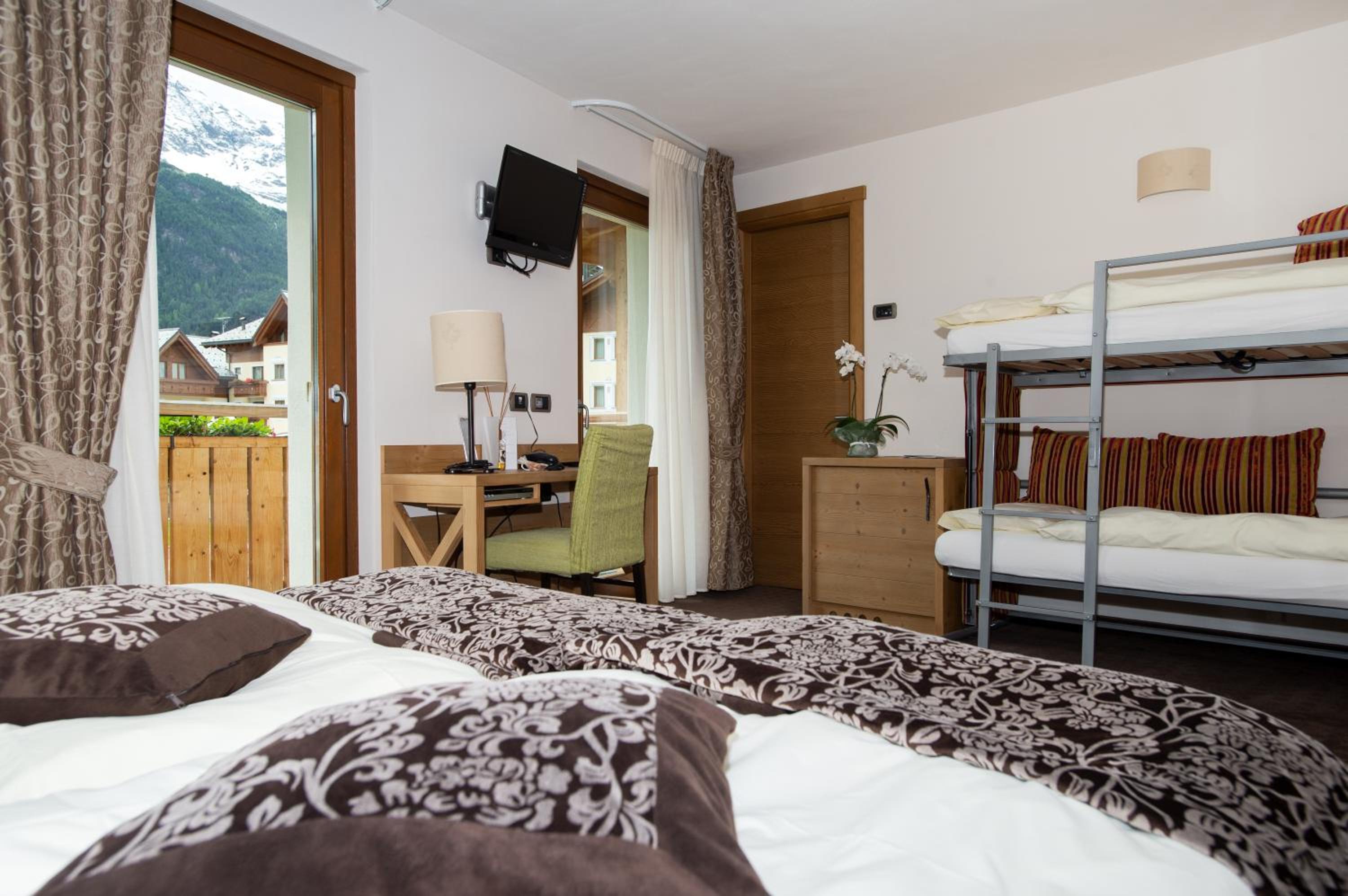 Comfort Quadruple Room with Balcony photo 1