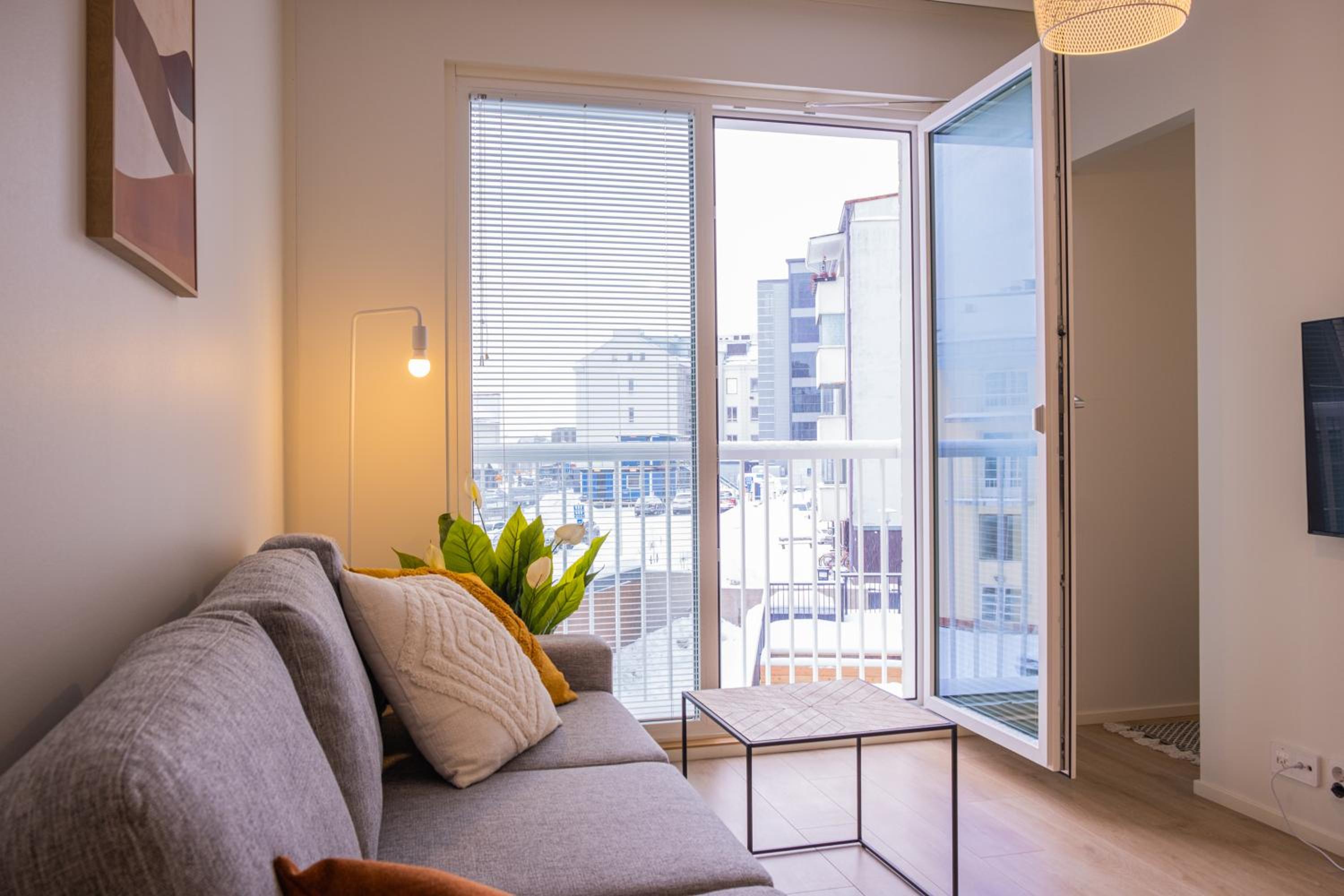 One-Bedroom Apartment photo 1