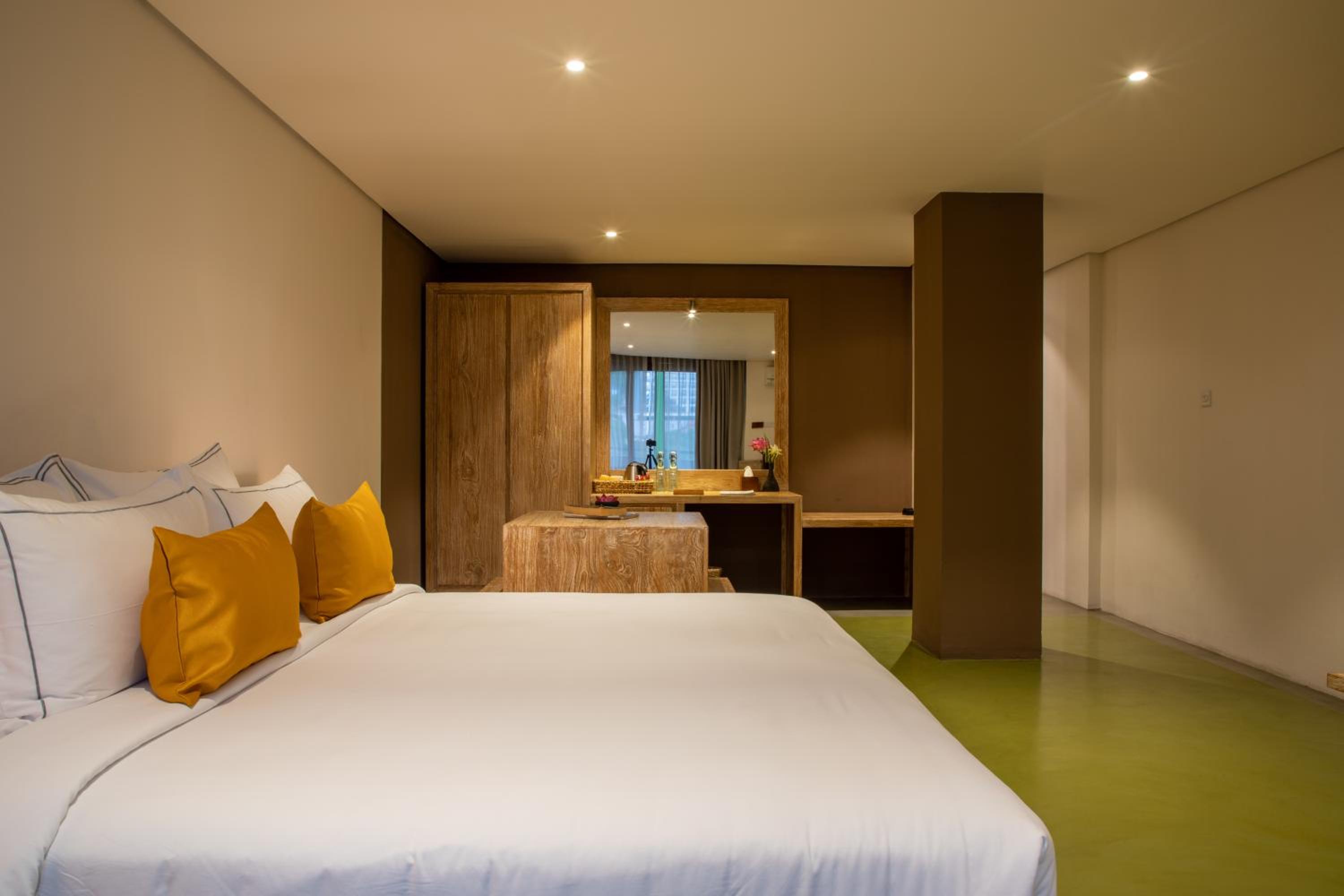 Deluxe Double Room with Lake View photo 3