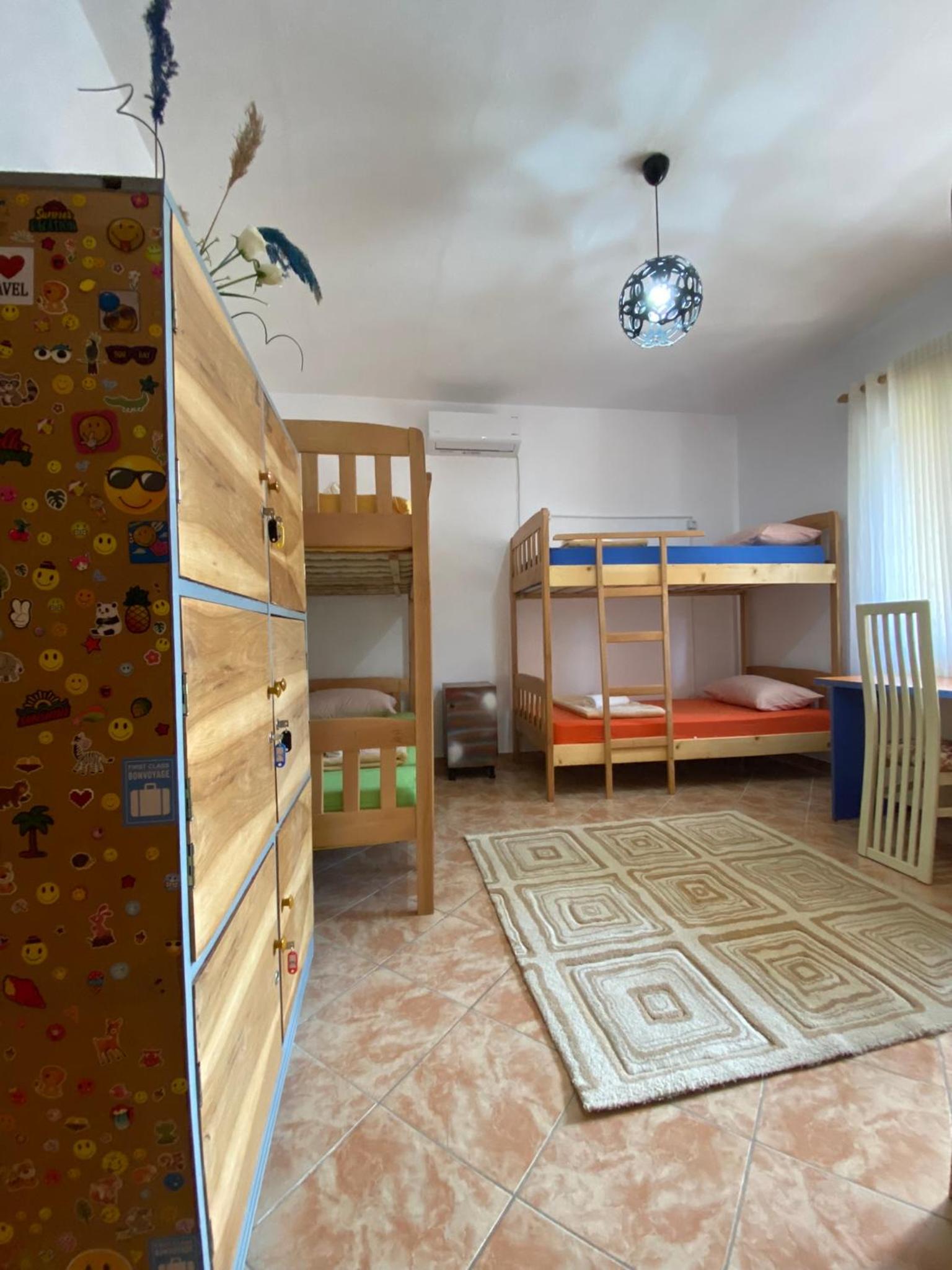 Bed in 6-Bed Dormitory Room photo 1