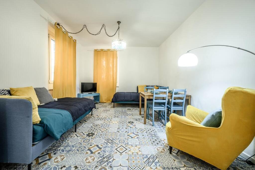One-Bedroom Apartment photo 2