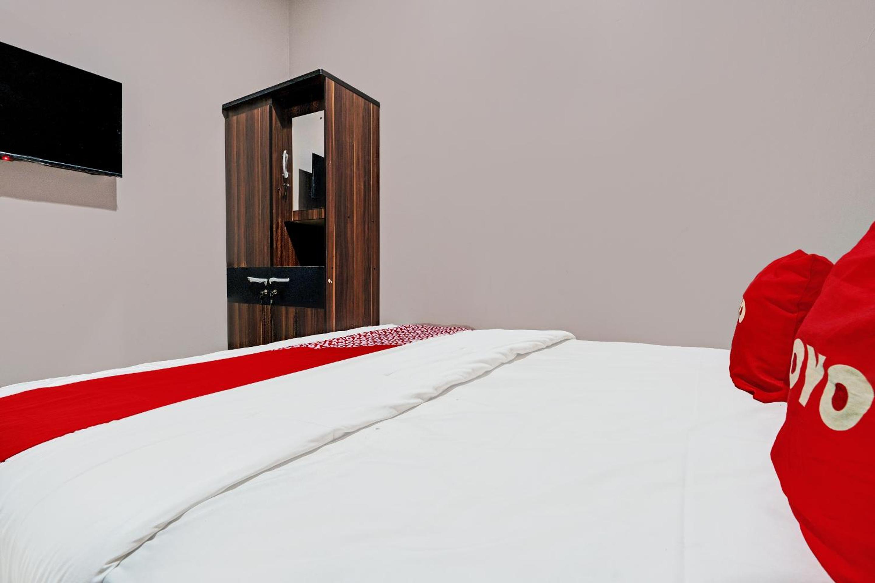 Deluxe Double Room photo 3