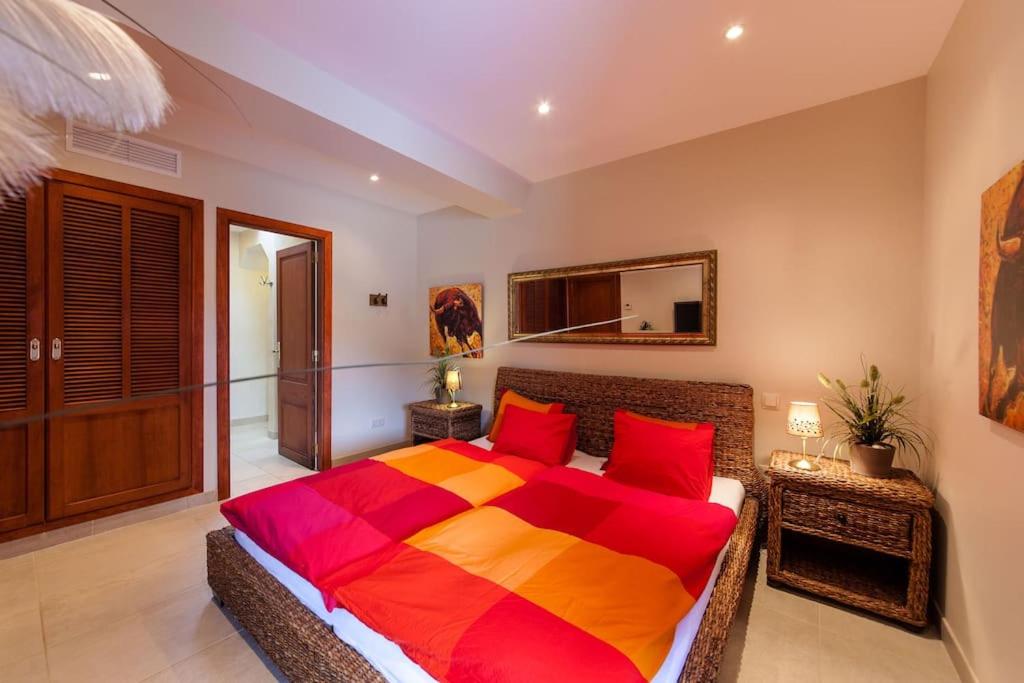 Three-Bedroom House photo 3