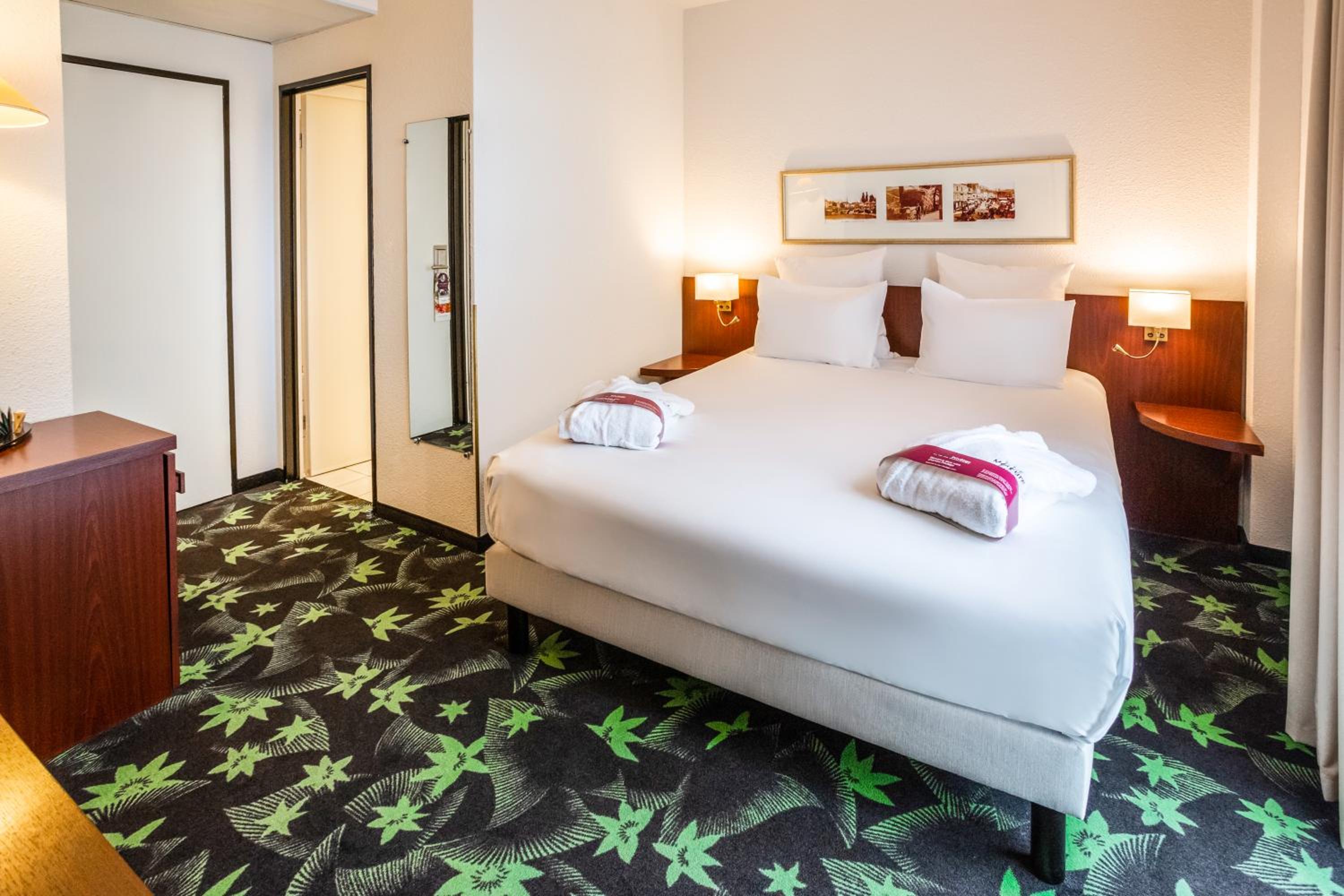 Standard Double Room - Photo 1