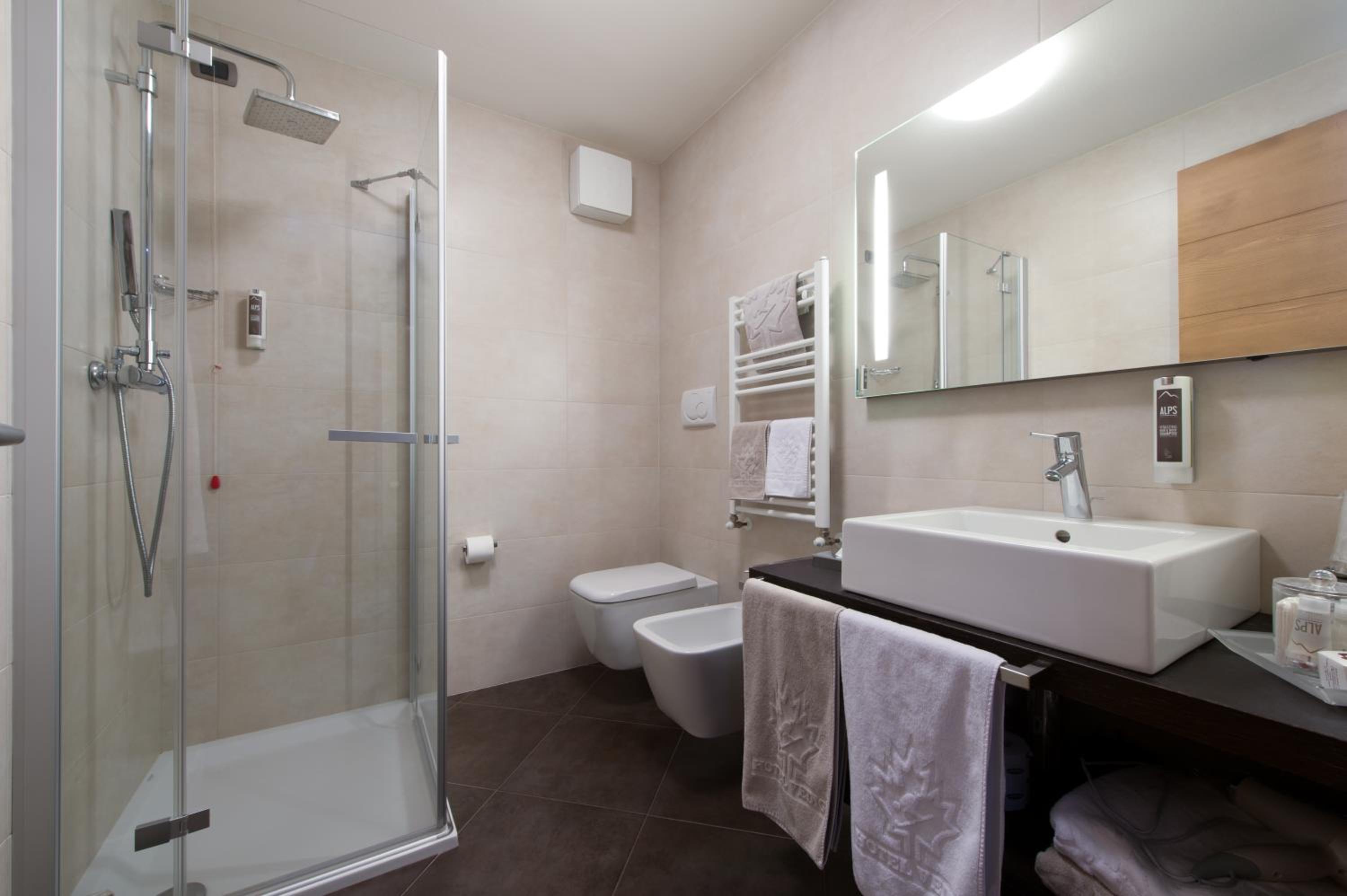 Superior Double Room with Balcony - Photo 7