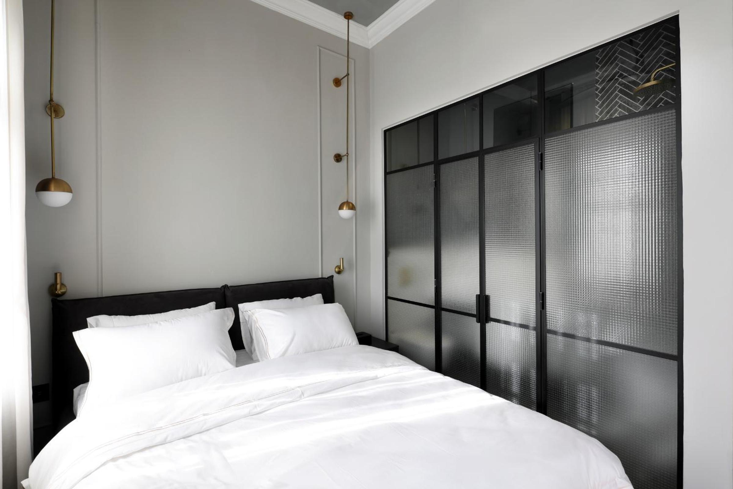 Premium Double Room - Photo 6