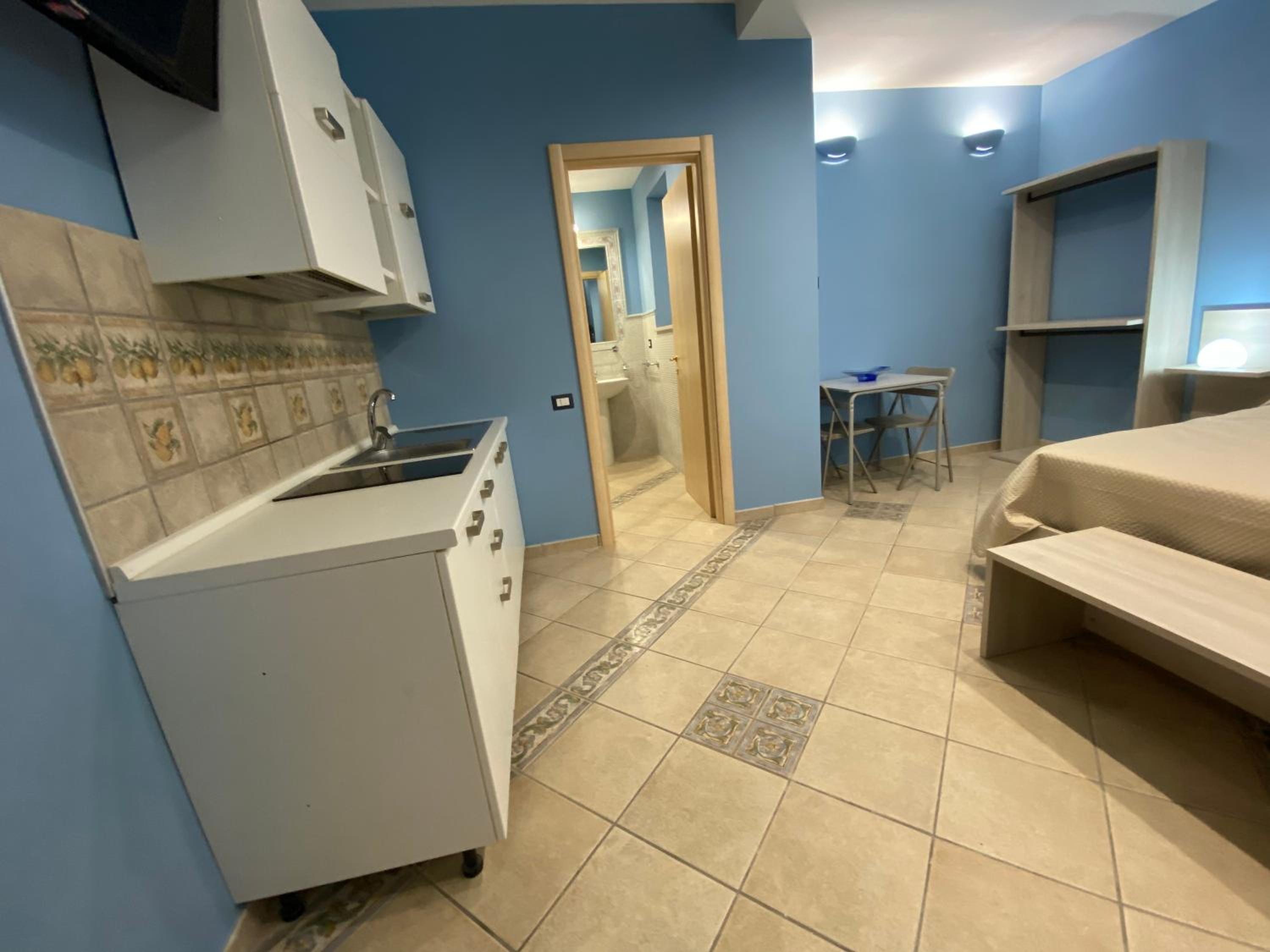 Apartment with Shower
