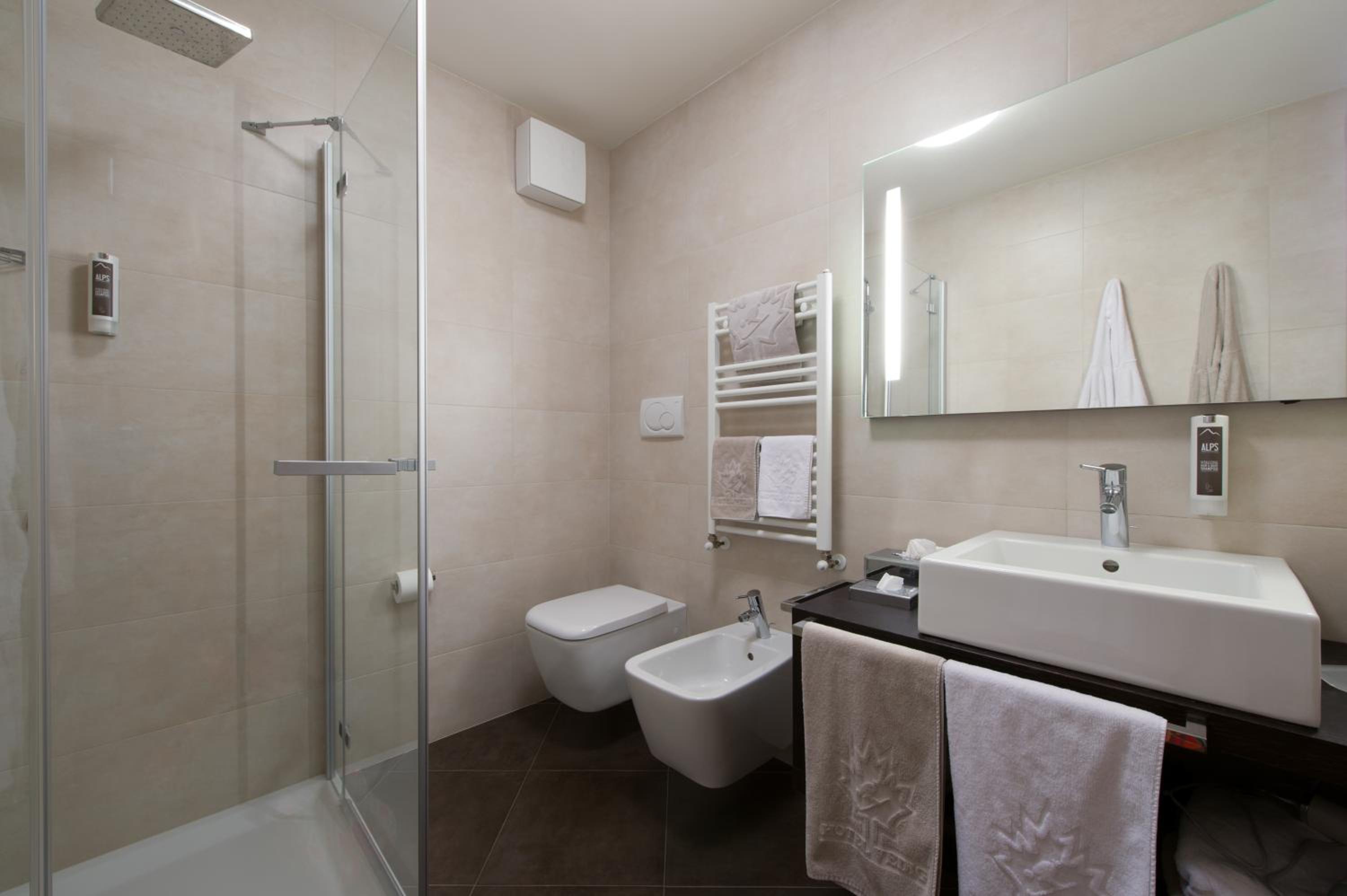 Twin Room with Balcony photo 2