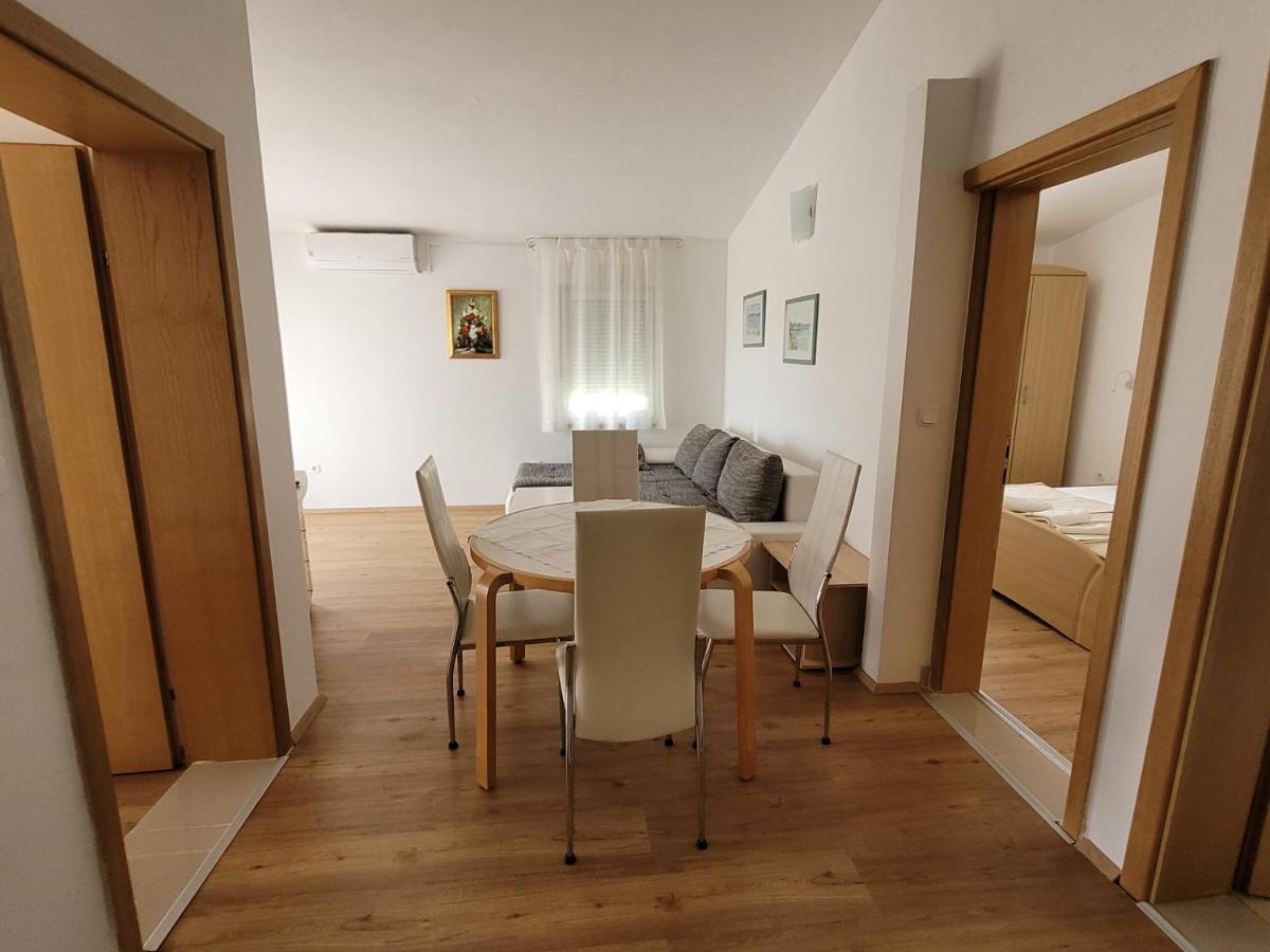 Apartment photo 2