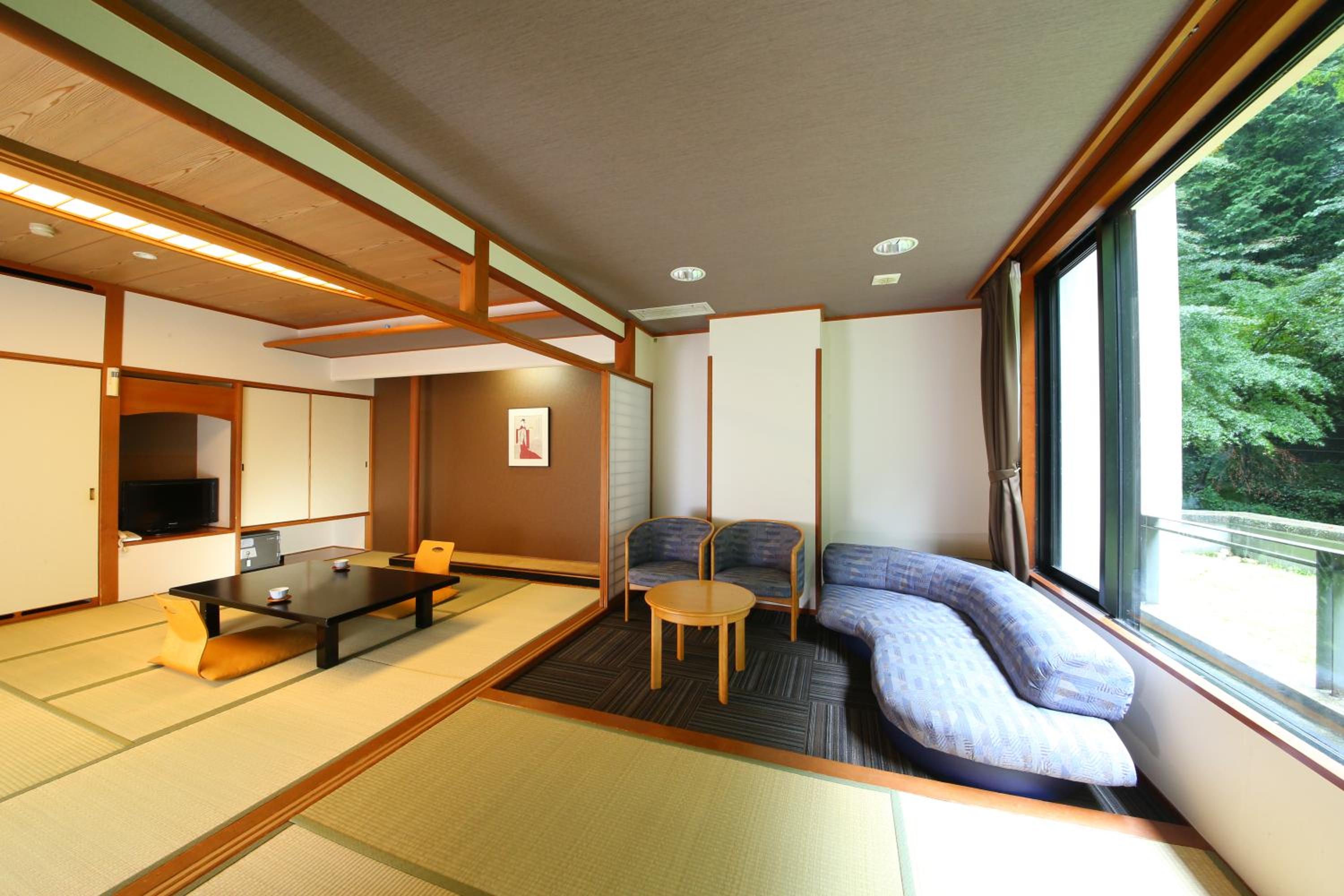 Japanese-Style Family Room - Non-Smoking - Photo 4
