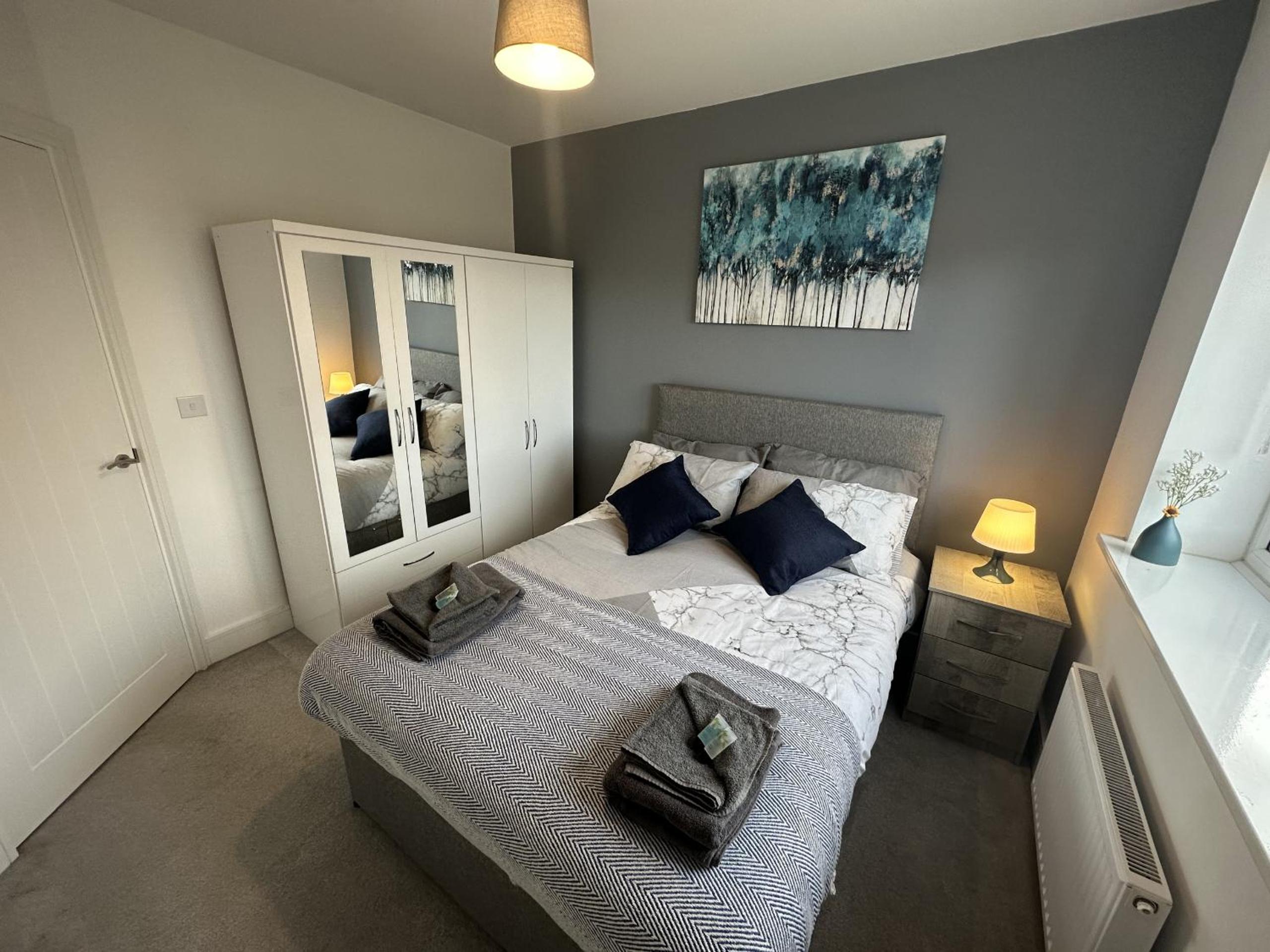 Three-Bedroom House photo 1