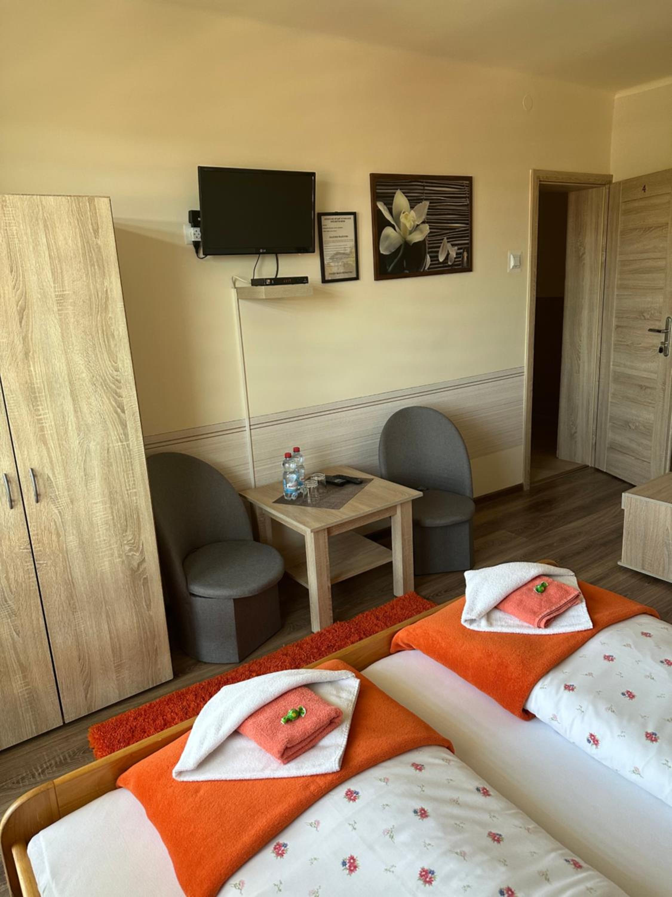 Double Room with Balcony - Photo 5