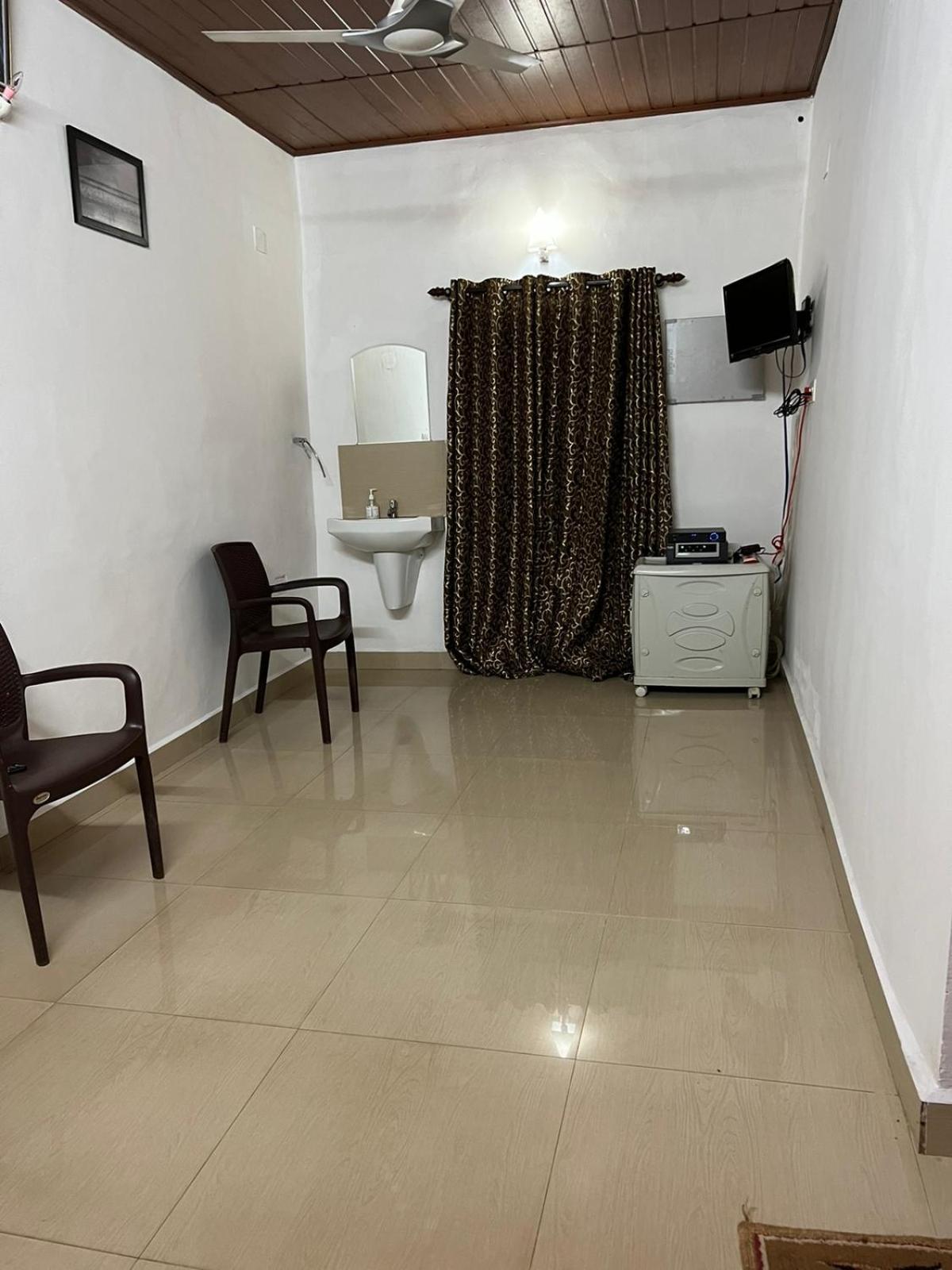 Three-Bedroom House photo 1