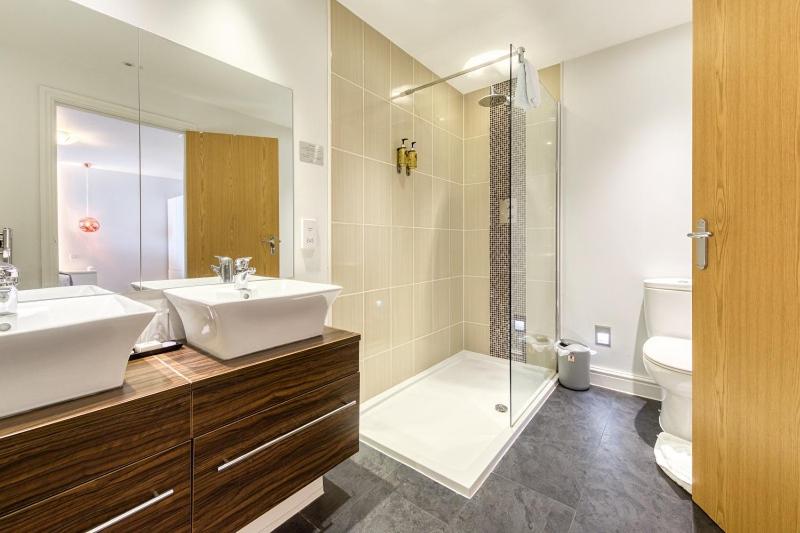 Deluxe Double Room with Balcony photo 3