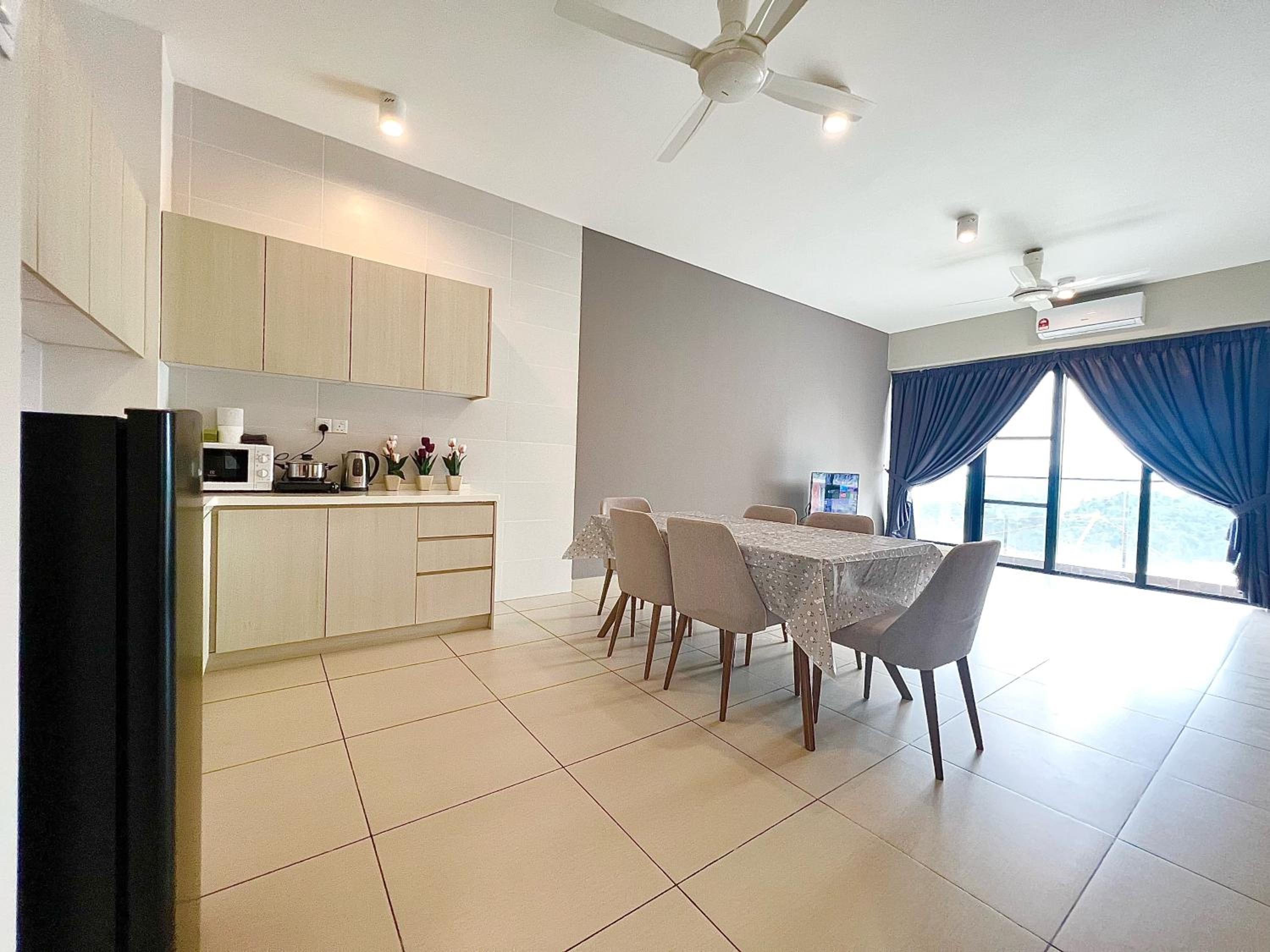 Three-Bedroom Apartment - Photo 2