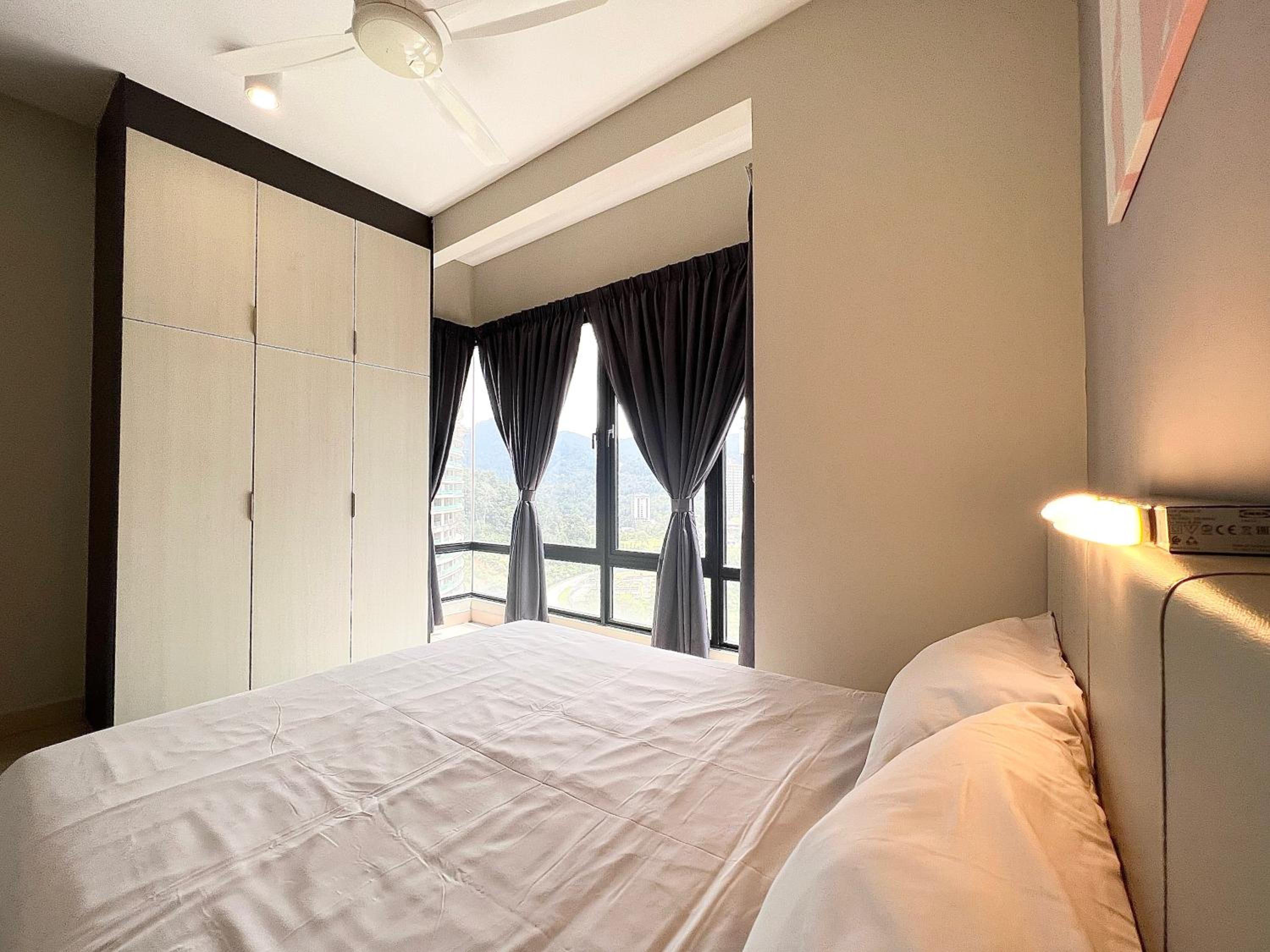 Three-Bedroom Apartment - Photo 16
