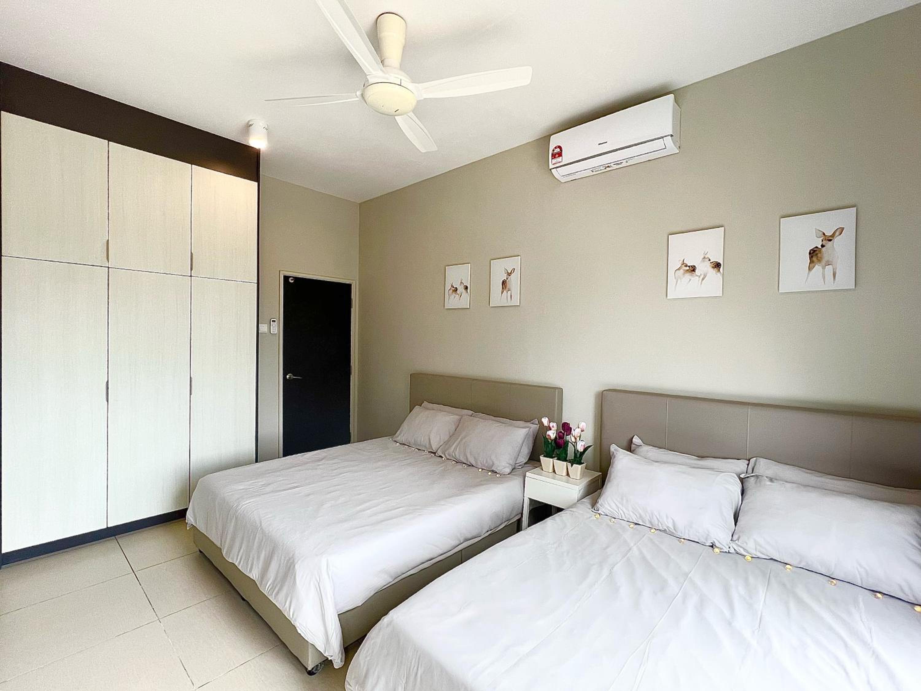 Three-Bedroom Apartment - Photo 9