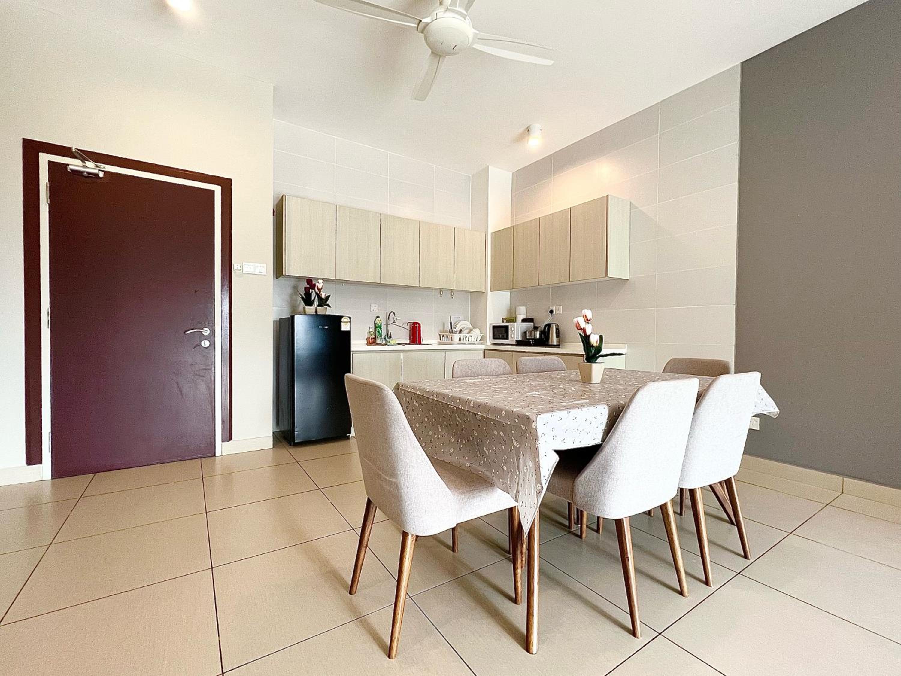 Three-Bedroom Apartment - Photo 19