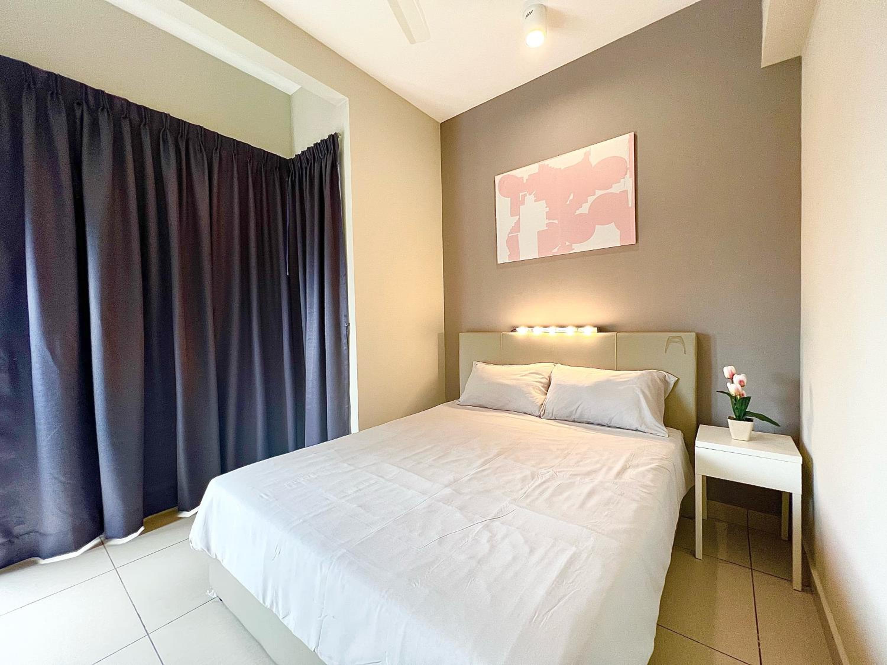 Three-Bedroom Apartment - Photo 17