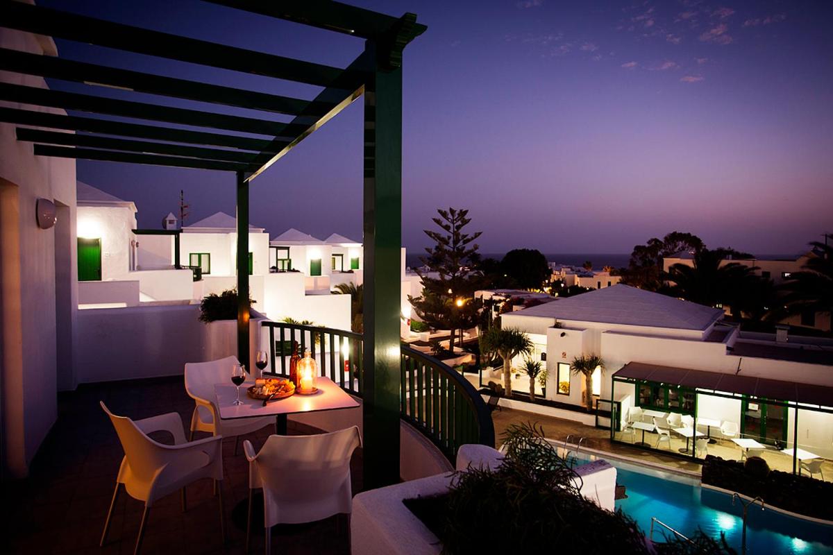 Two-Bedroom Apartment with Sea View photo 3