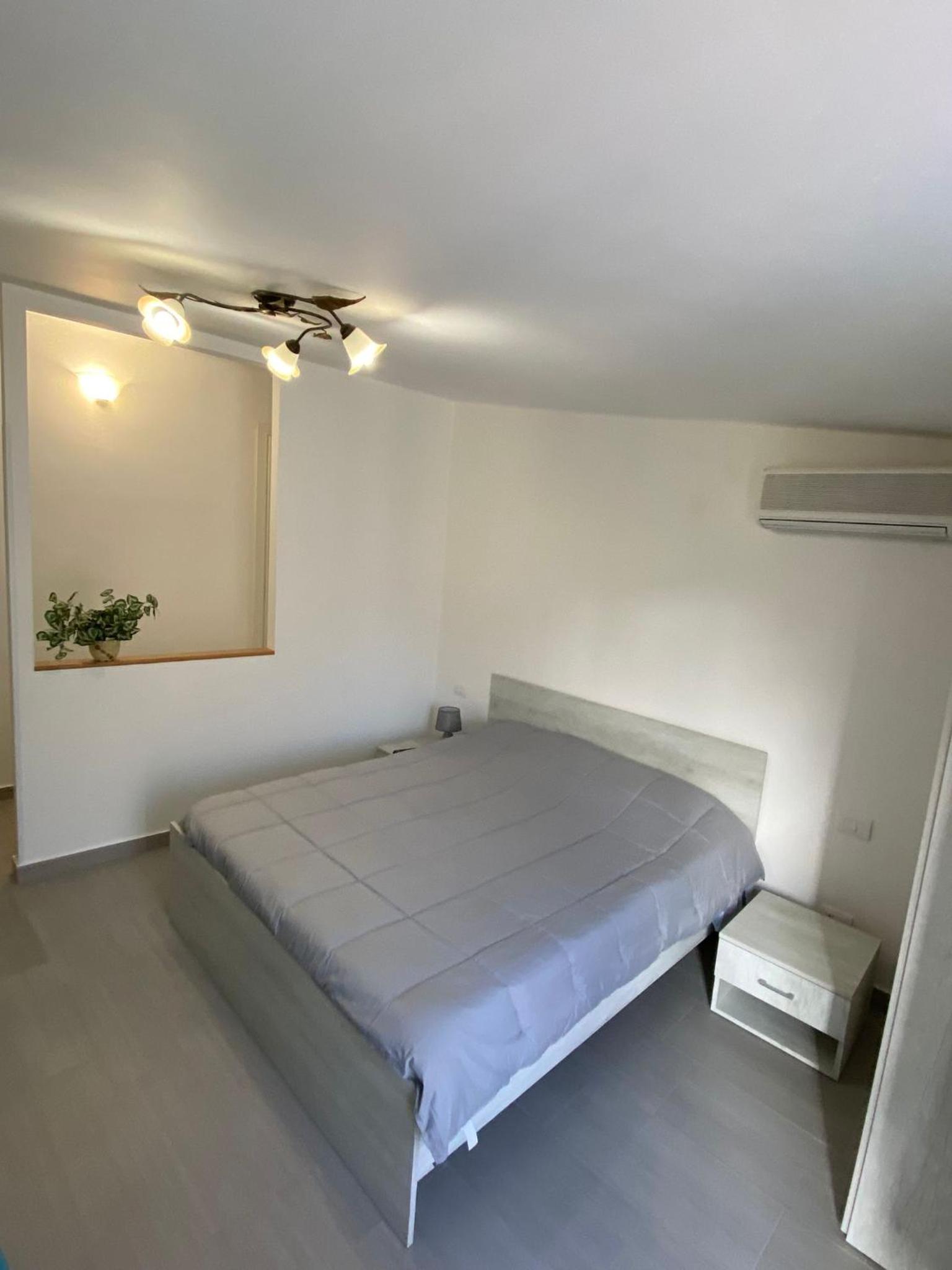Apartment with Terrace - Photo 7