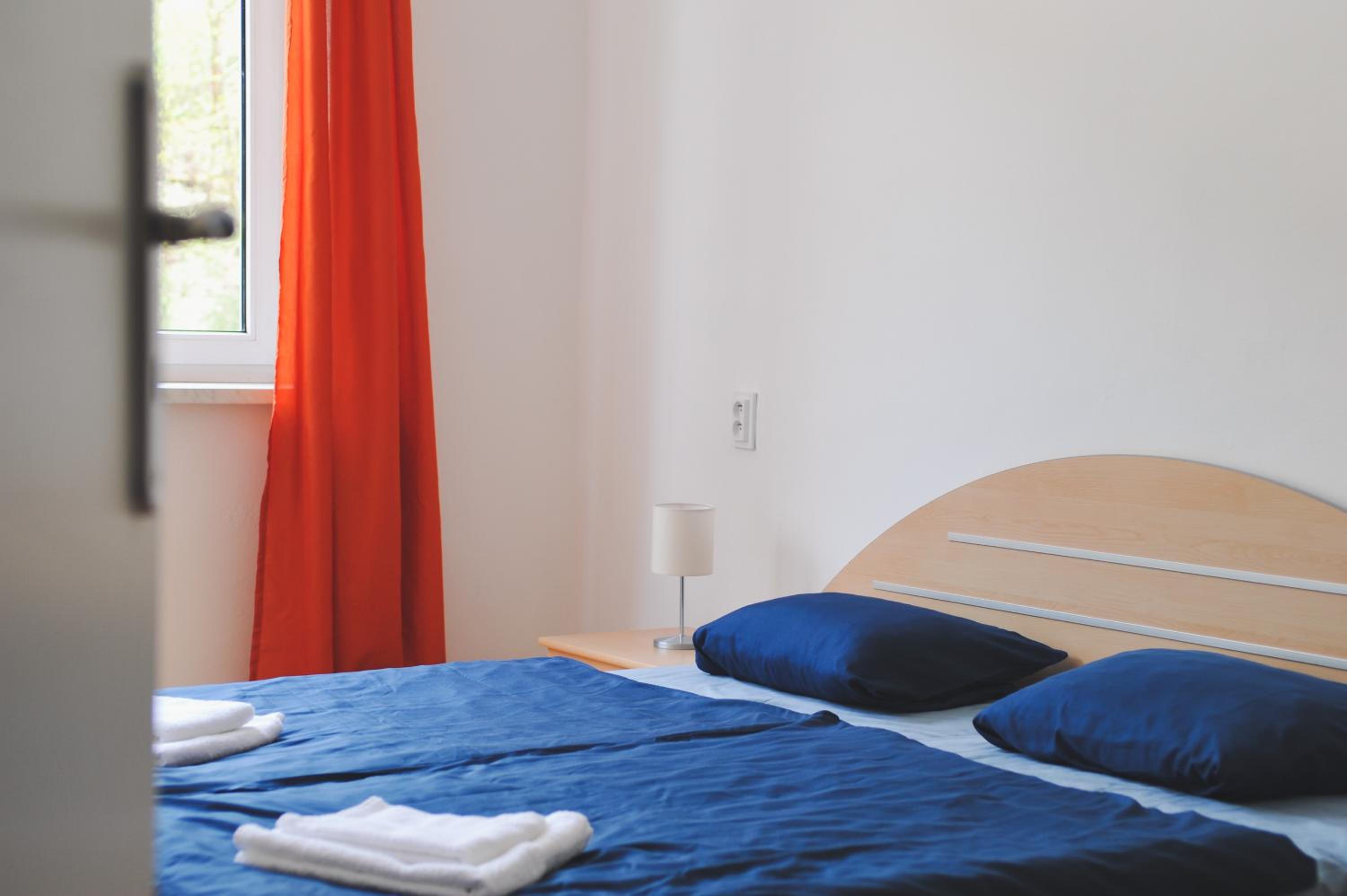 One-Bedroom Apartment - Photo 1