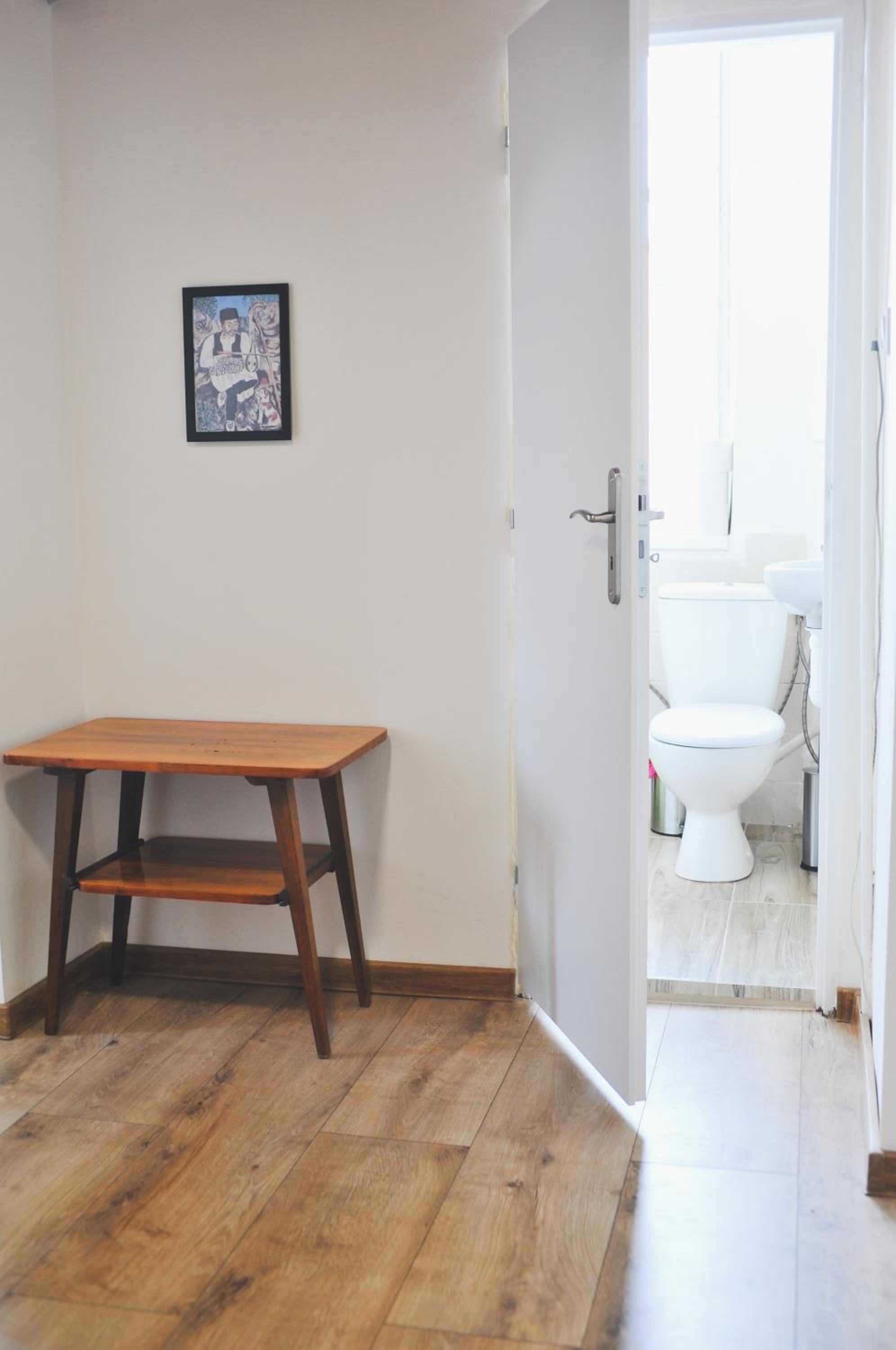 One-Bedroom Apartment - Photo 26