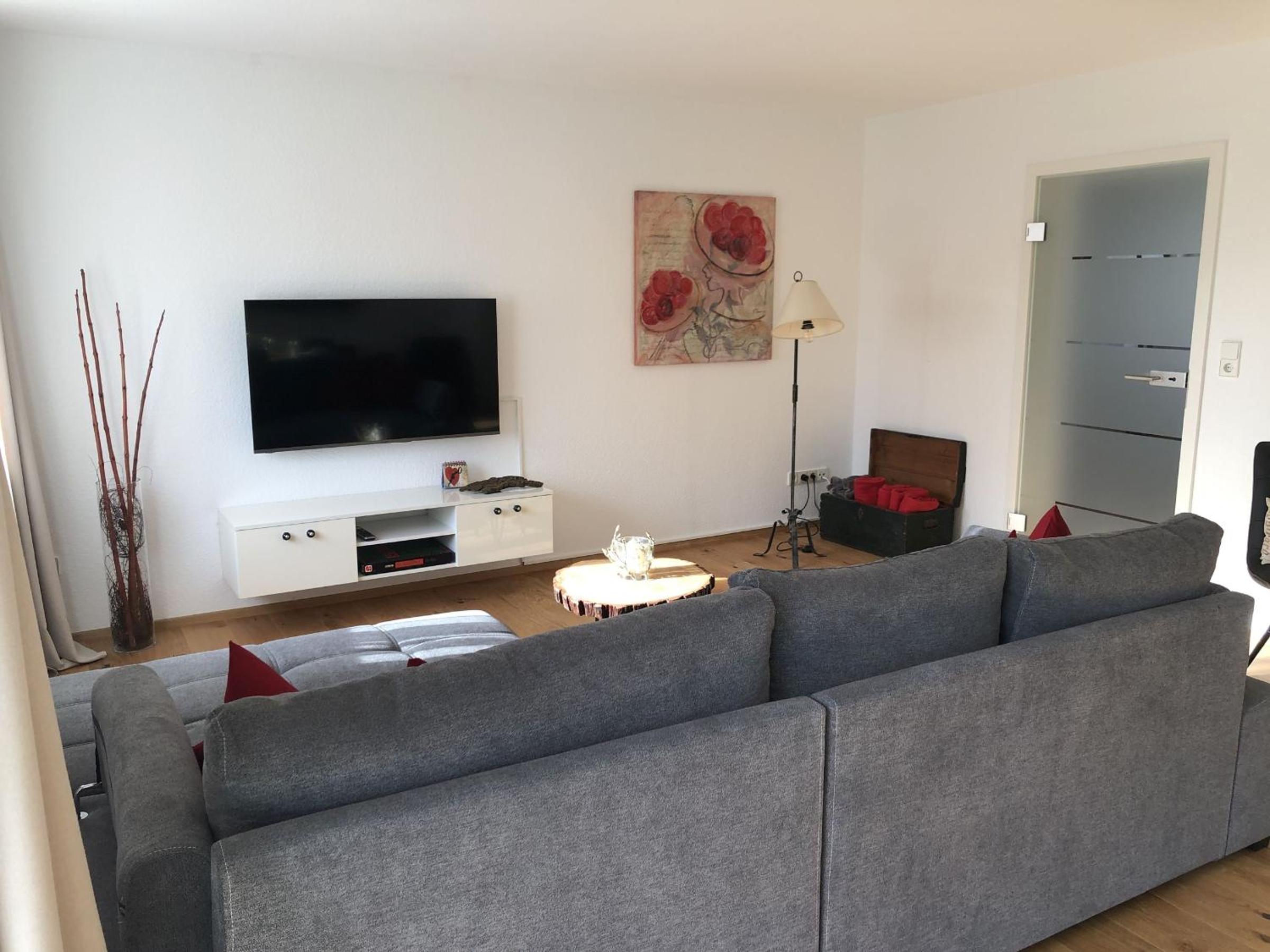 Three-Bedroom Premium Apartment with Balcony photo 3